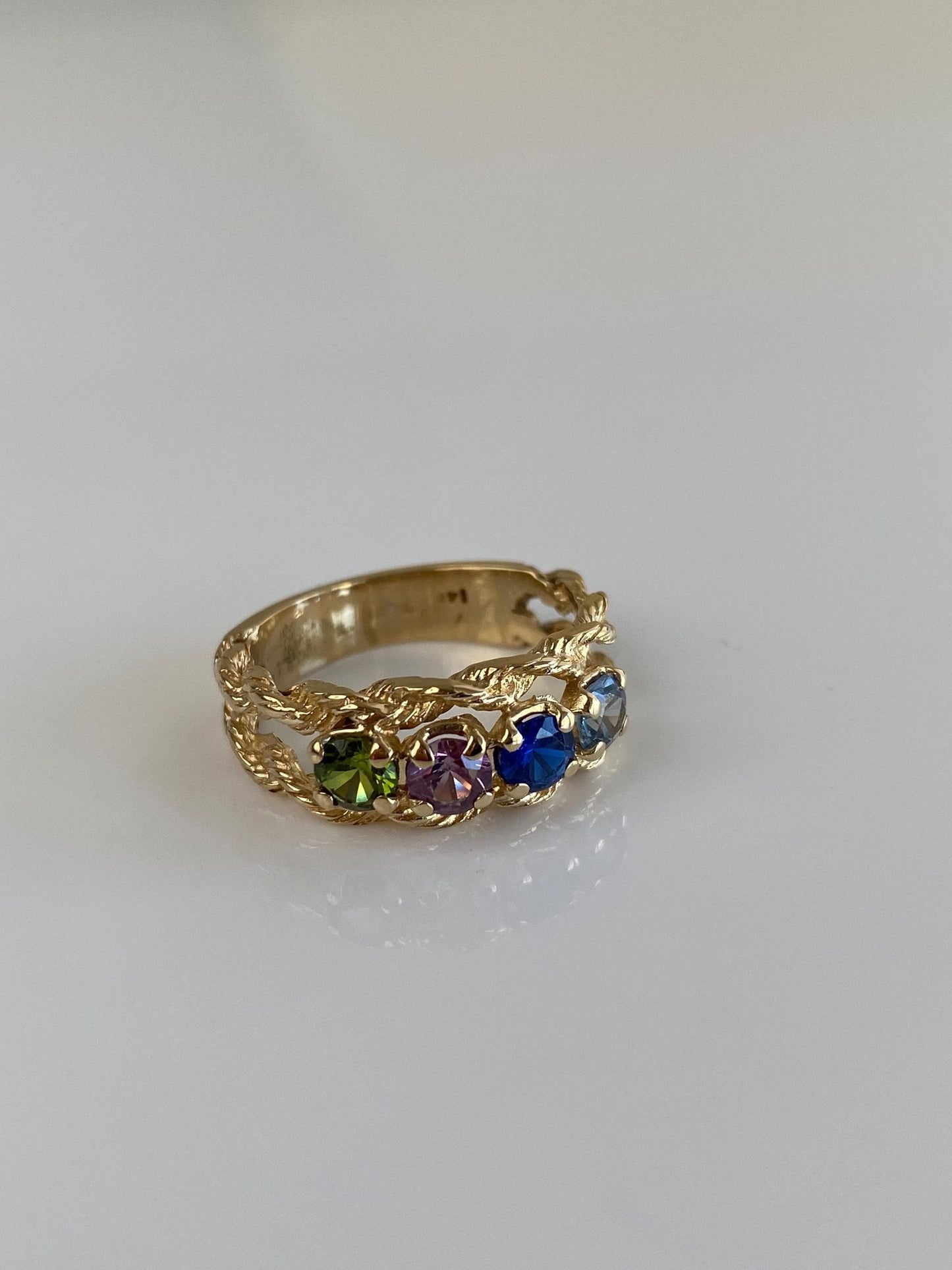 Vintage Solid 14k Yellow Gold Blue Spinel Aquamarine Purple Sapphire Peridot Row Ring Band - Size 6.5