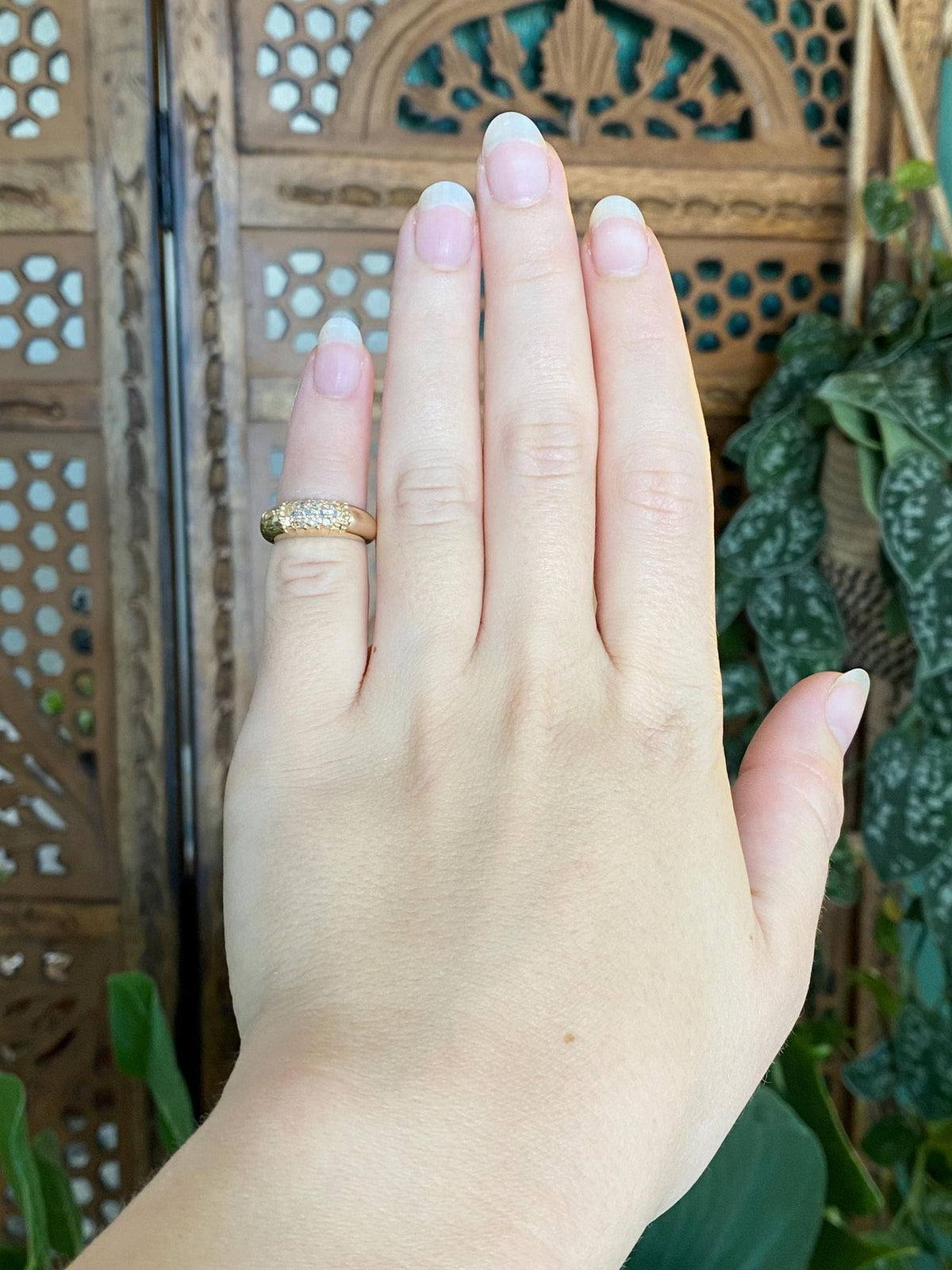 Vintage Solid 14k Yellow Gold Diamonds Tapered Domed Ring Band - Size 2.5