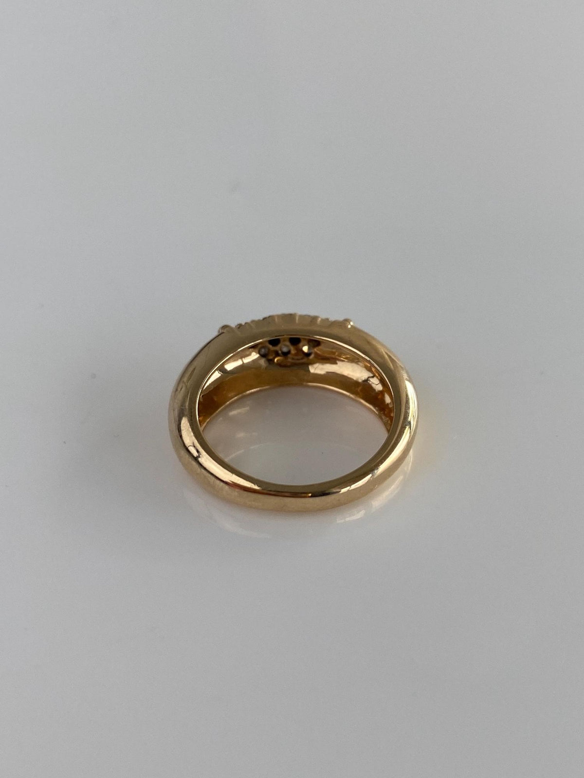 Vintage Solid 14k Yellow Gold Diamonds Tapered Domed Ring Band - Size 2.5