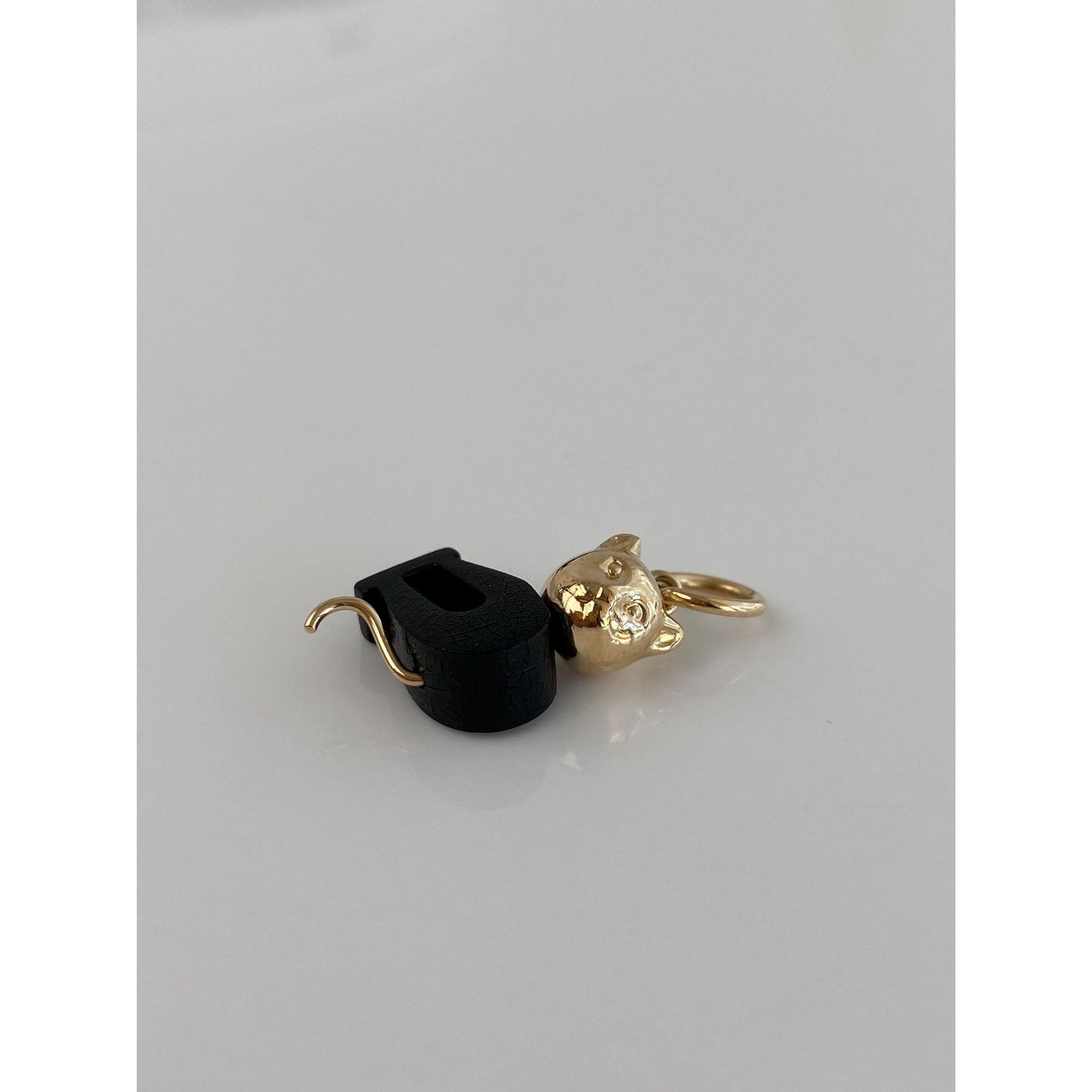 Vintage 14k Yellow Gold Black Resin Cat Charm