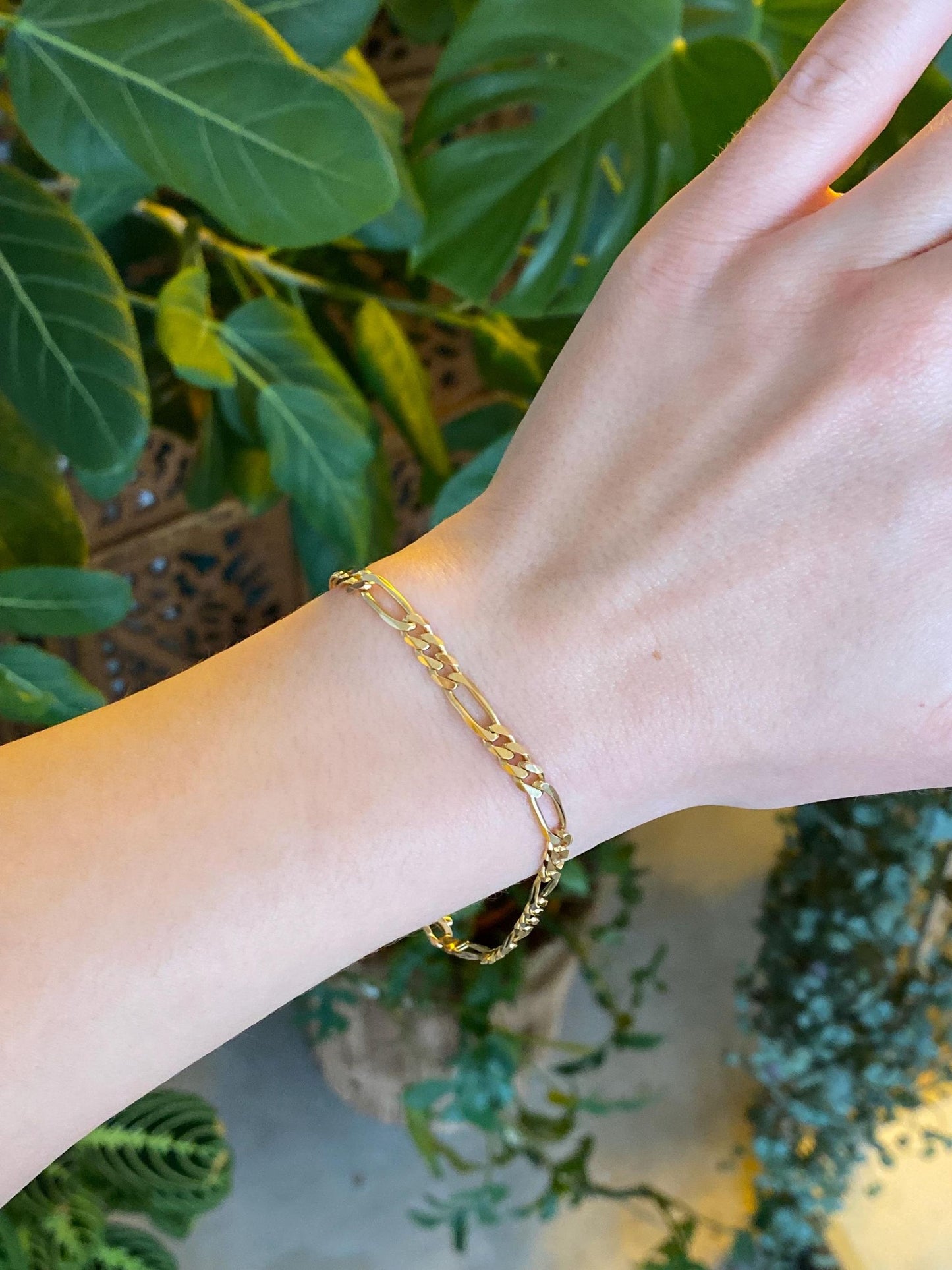 Vintage Solid 14k Yellow Gold Figaro Chain Bracelet - 8 inches