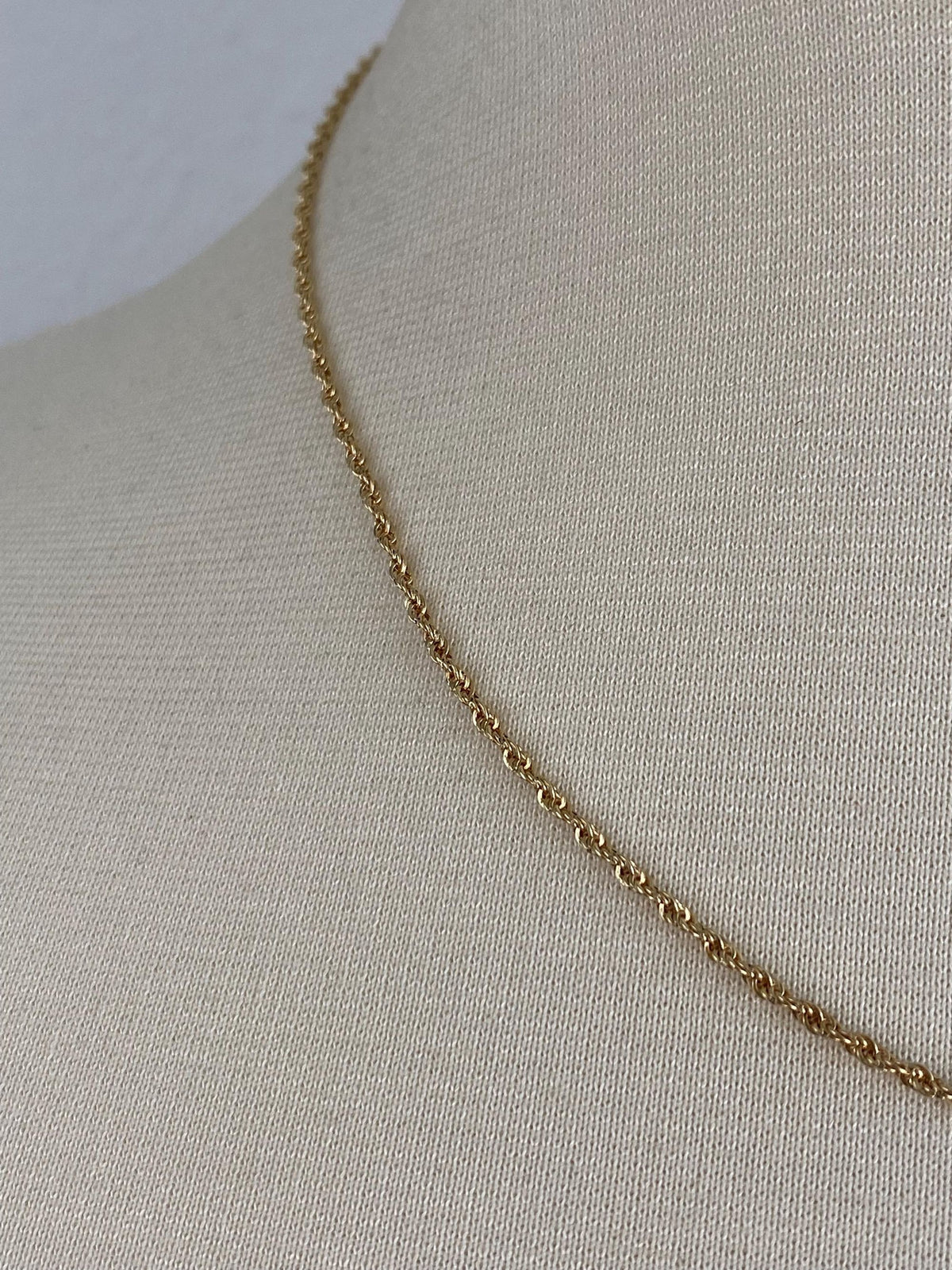 Vintage 10k Yellow Gold Slim Rope Chain Necklace - 18 inches