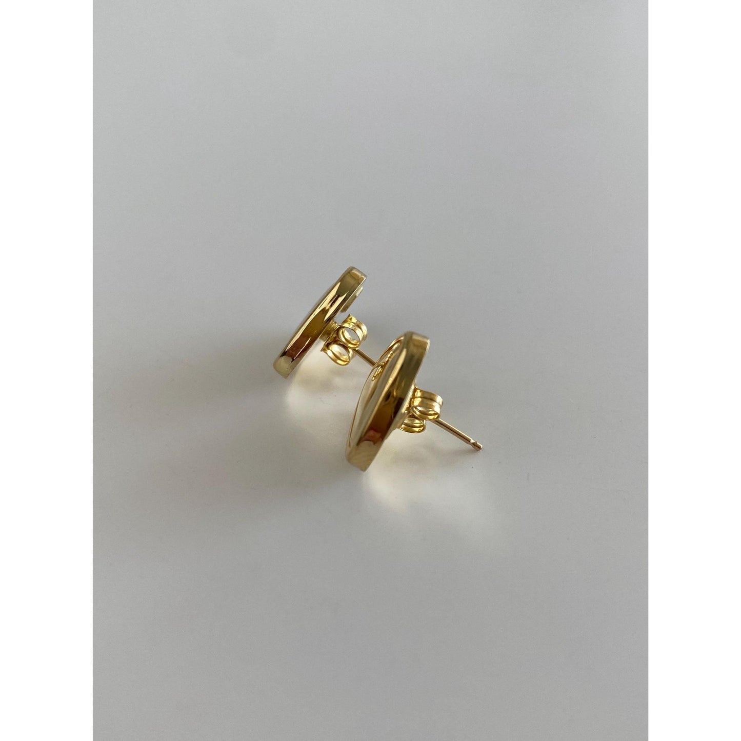 Vintage 18k Yellow Gold Triangle Stud Earrings