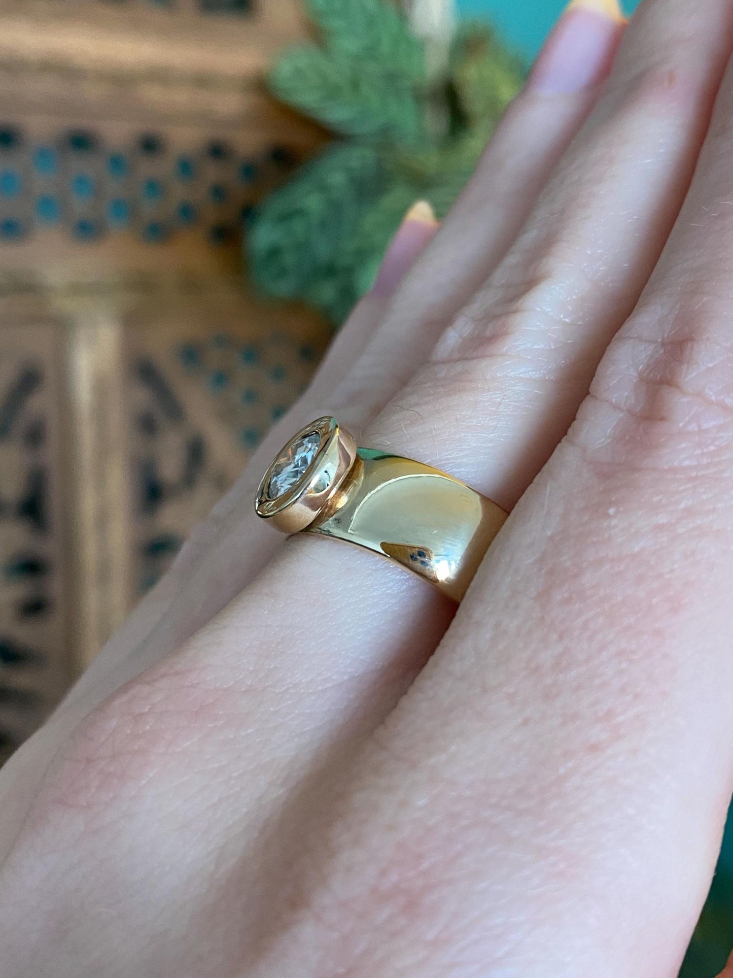 Vintage Solid 9k Yellow Gold Moissonite Ring - Size 7