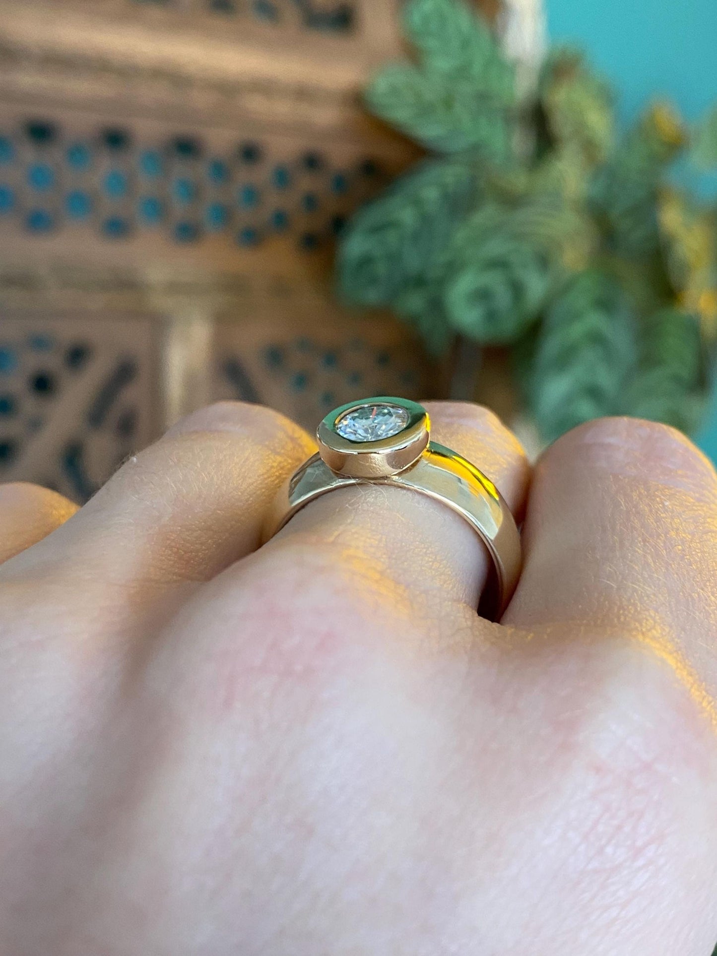 Vintage Solid 9k Yellow Gold Moissonite Ring - Size 7