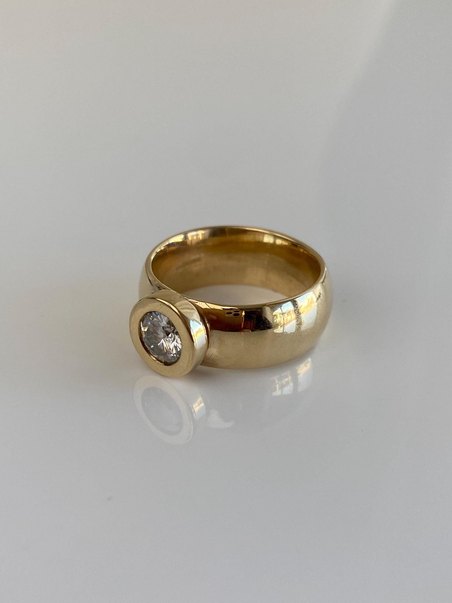 Vintage Solid 9k Yellow Gold Moissonite Ring - Size 7