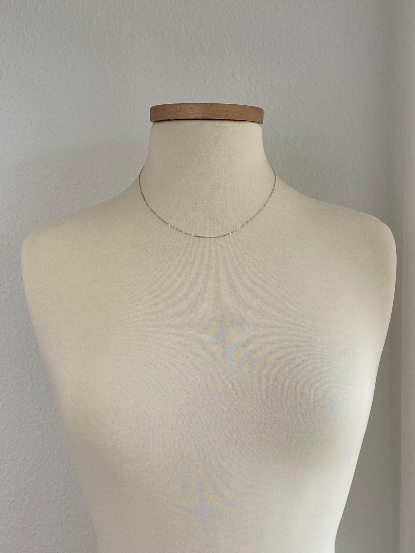 Vintage Solid 9k Yellow Gold Elongated Cable Chain Necklace - 18 inches