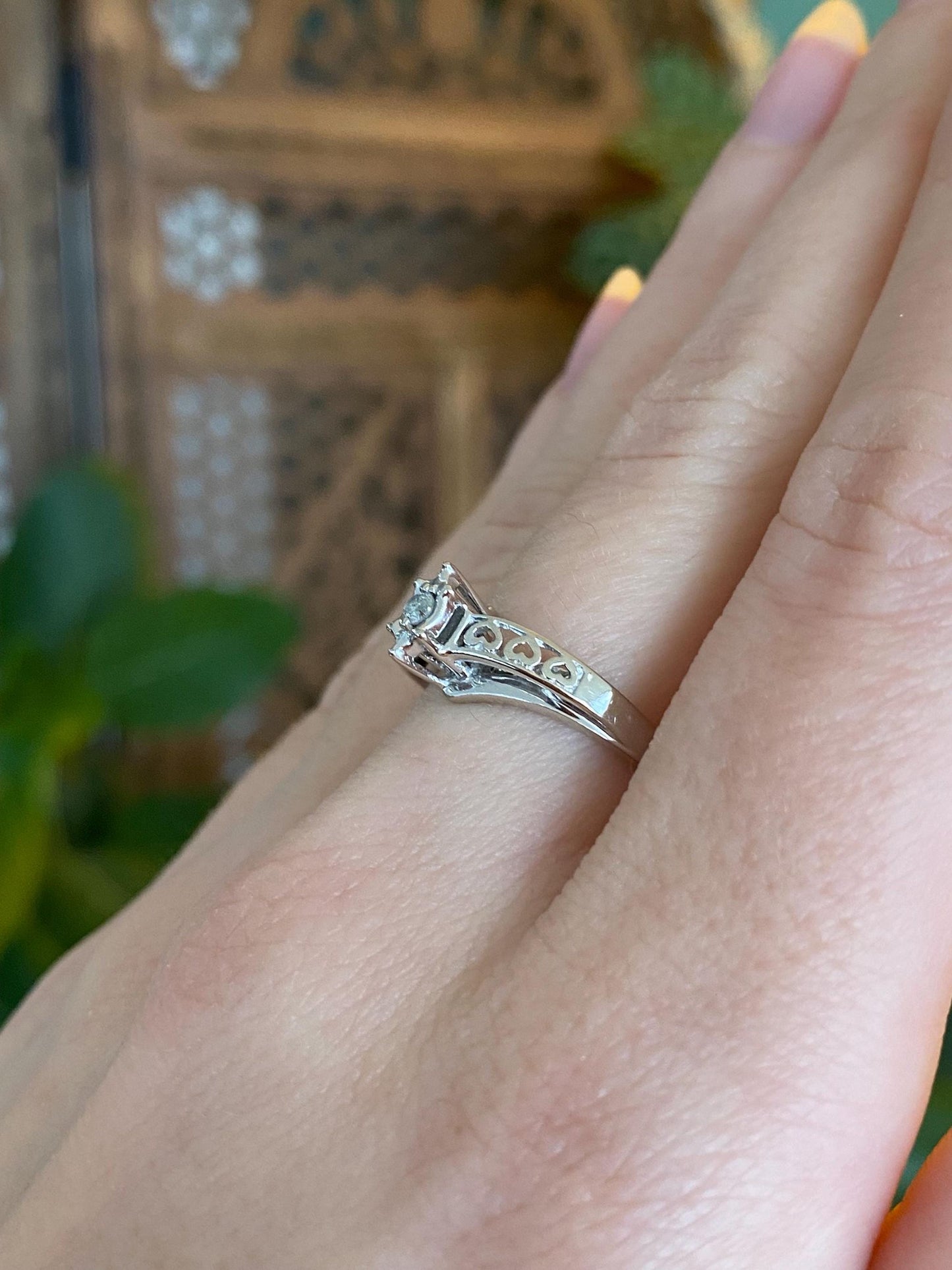 Vintage Solid 10k White Gold Diamond Ring - Size 6.75