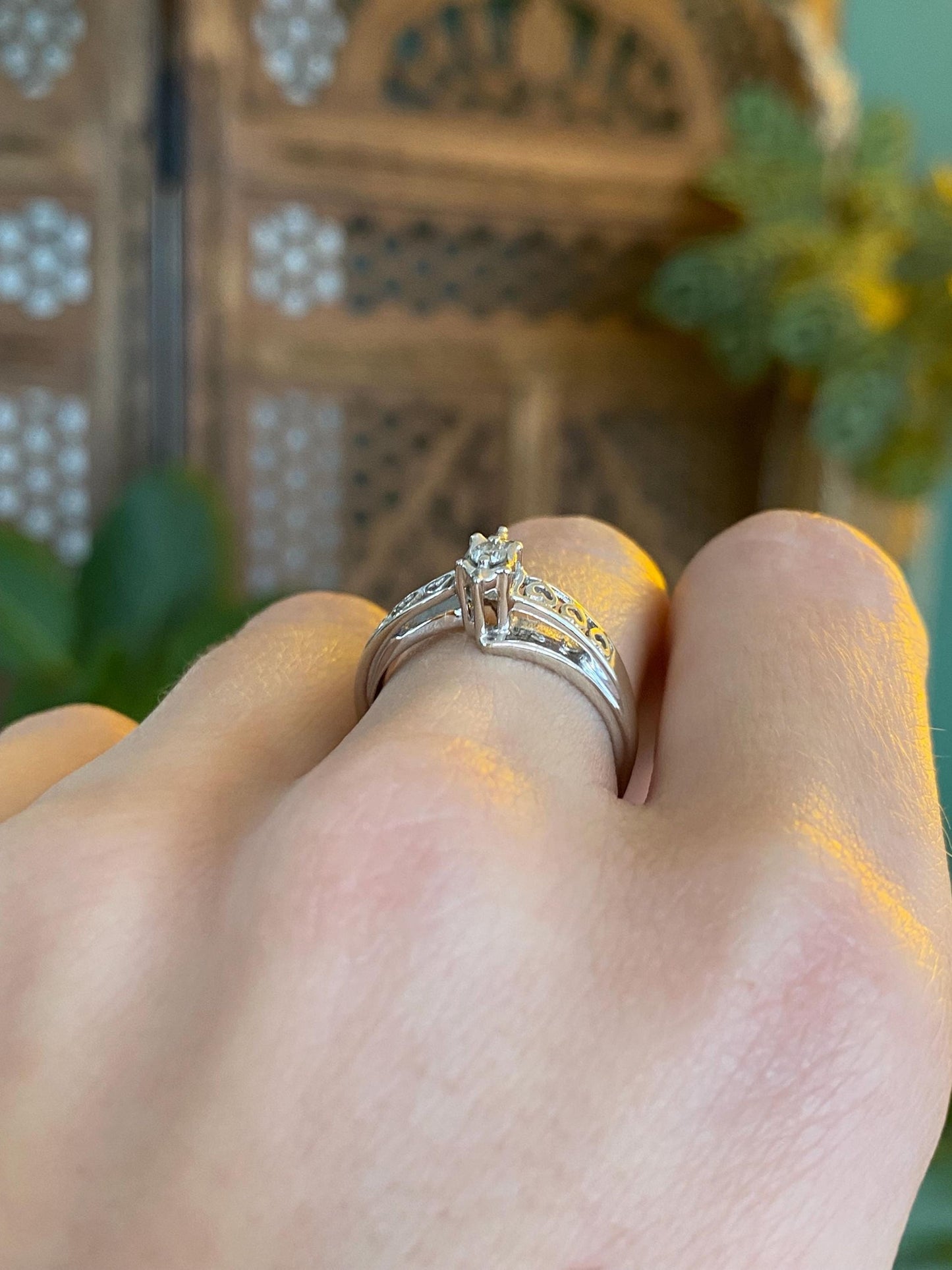 Vintage Solid 10k White Gold Diamond Ring - Size 6.75