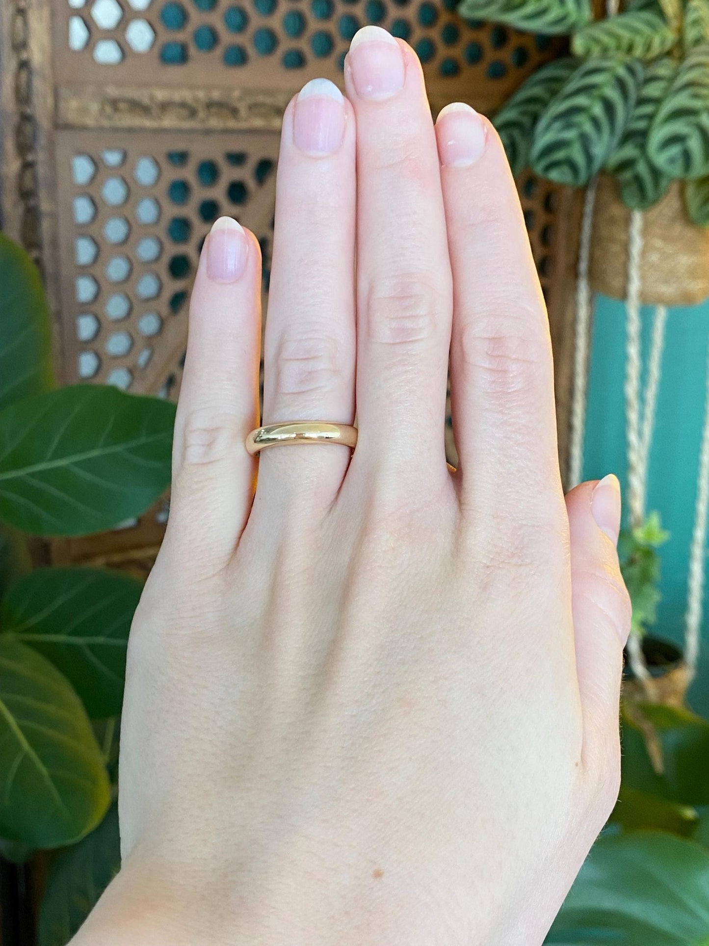 Vintage Solid 18k Yellow Gold Chunky Ring Band - Size 5.75