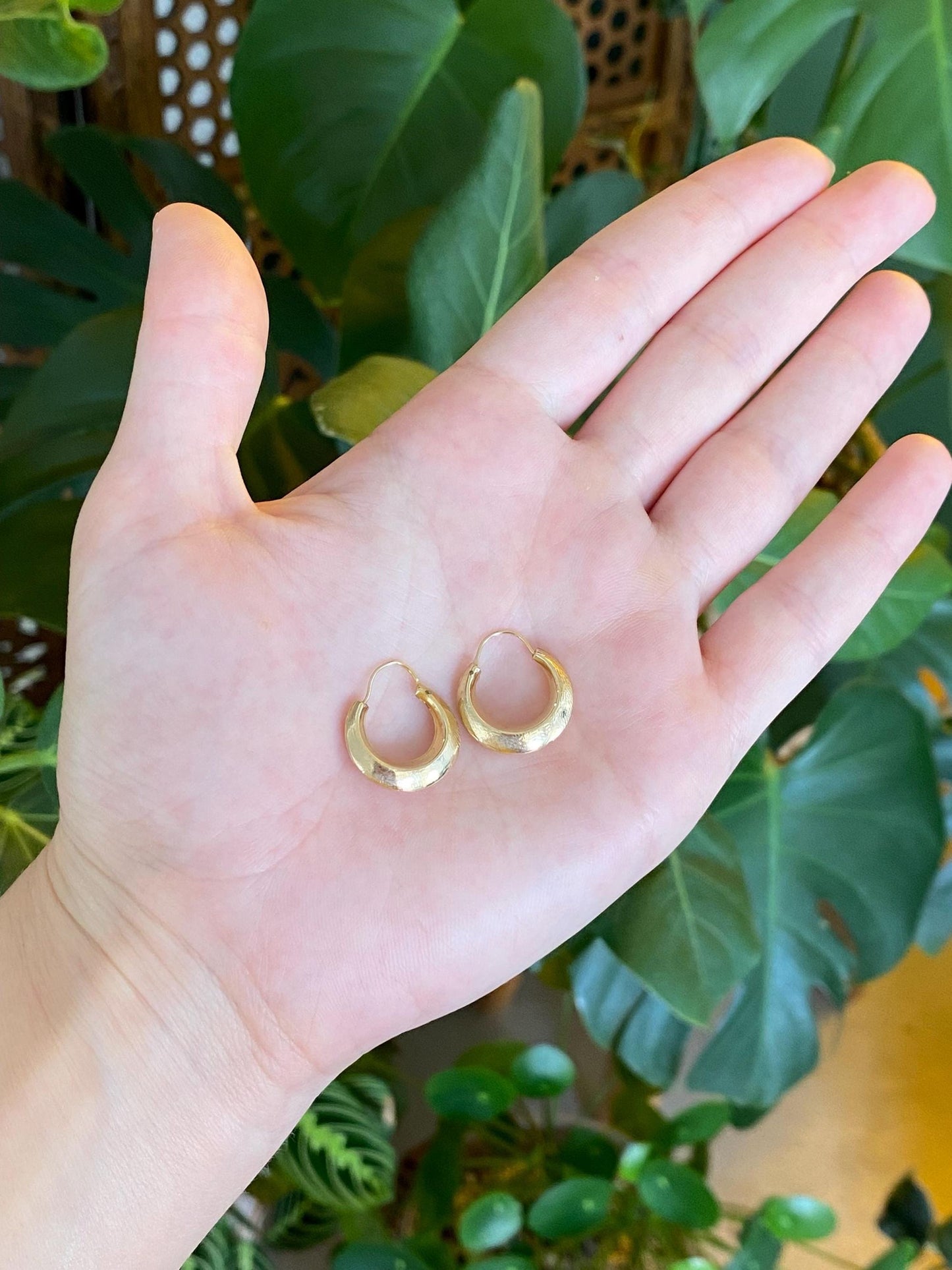 Vintage 14k Yellow Gold Tapered Hoop Earrings