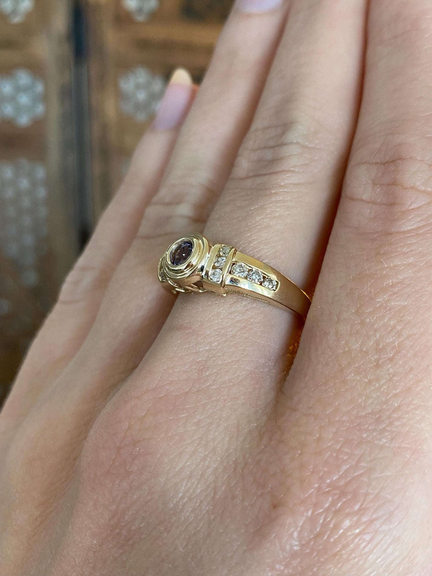 Vintage Solid 14k Yellow Gold Tanzanite Diamonds Ring - Size 6.75