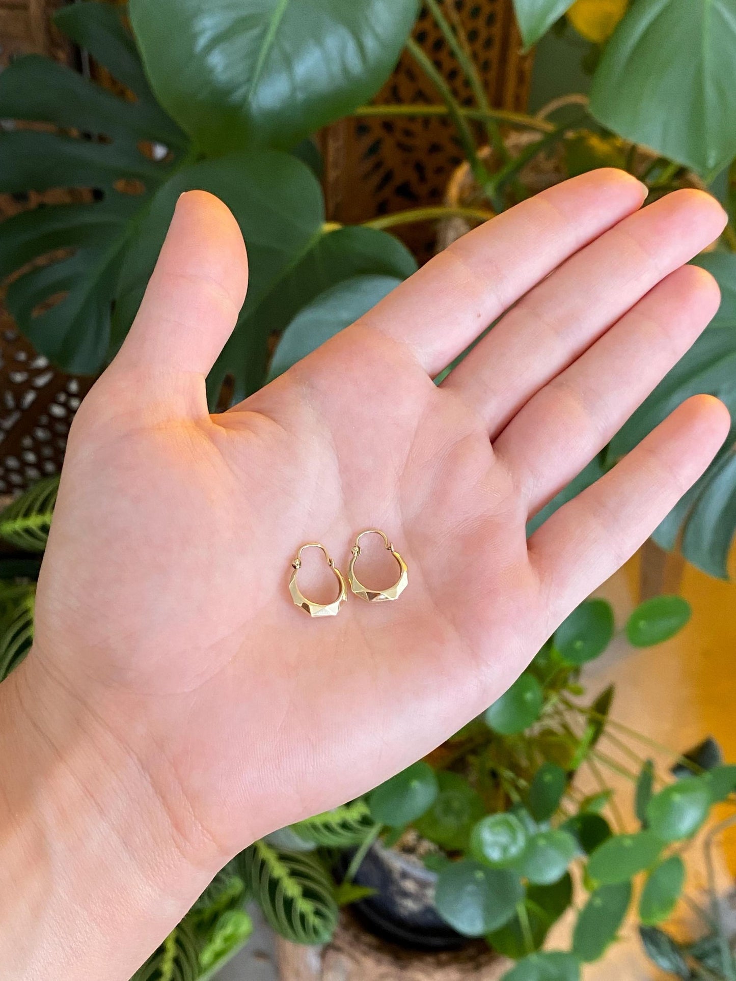Vintage 8k Yellow Faceted Hoop Earrings