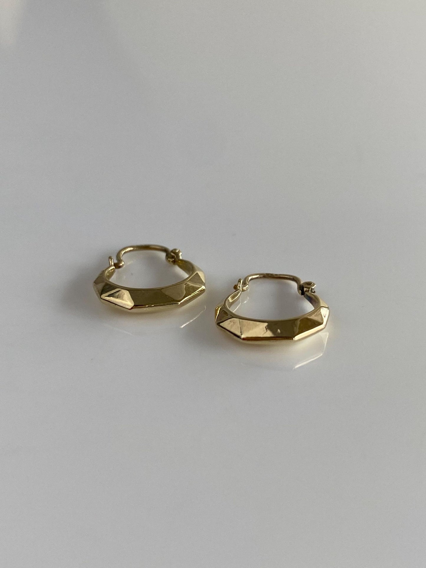 Vintage 8k Yellow Faceted Hoop Earrings
