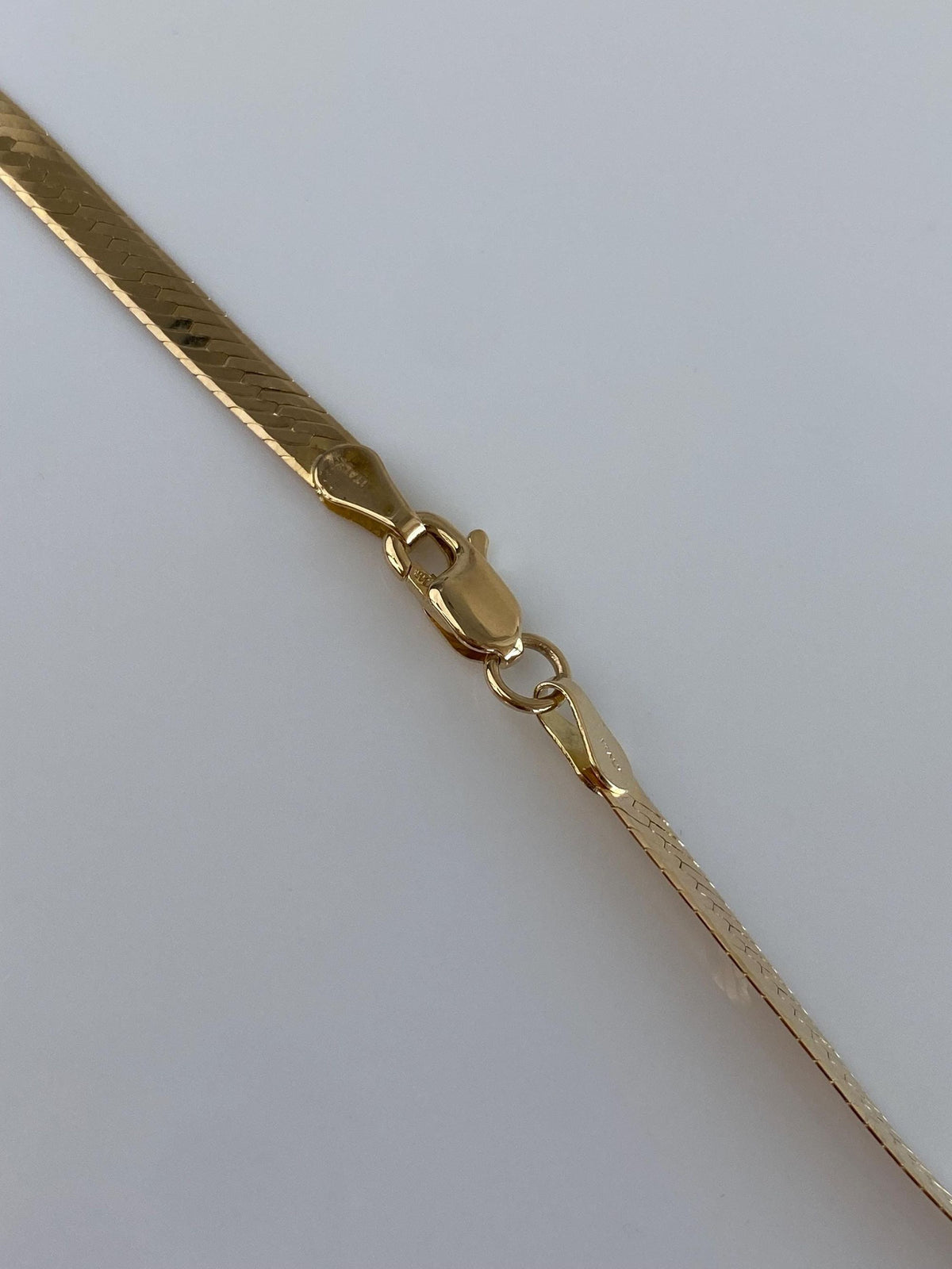 Vintage Solid 14k Yellow Gold Herringbone Chain Necklace - 16 inches