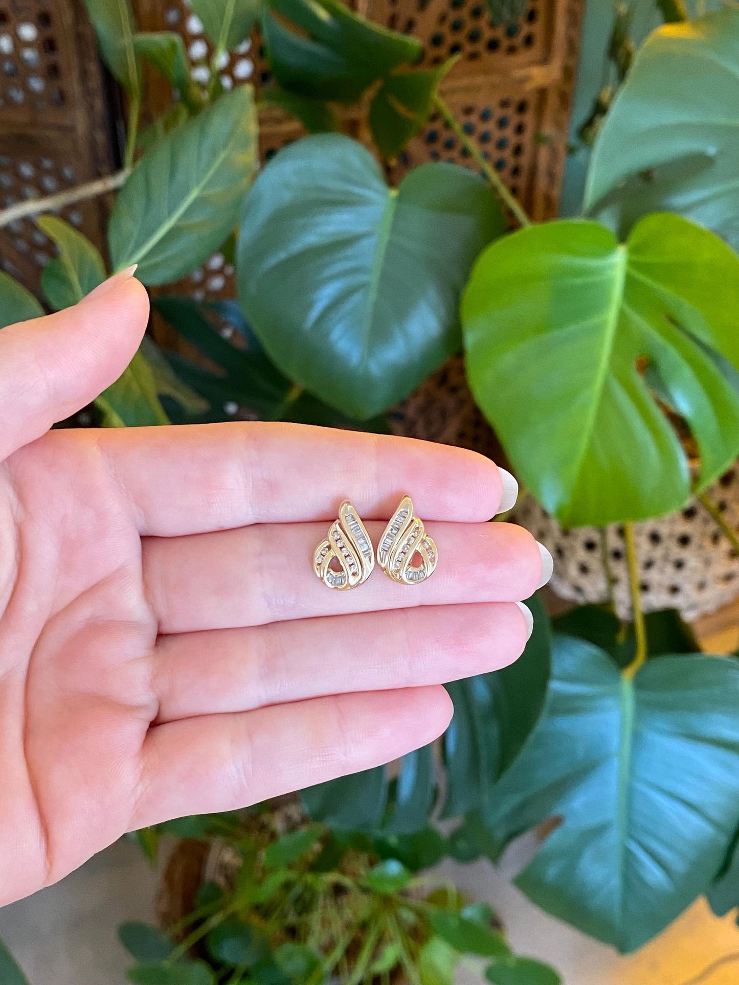 Vintage Solid 14k Yellow Gold Round & Baguette Diamond Drop Earrings