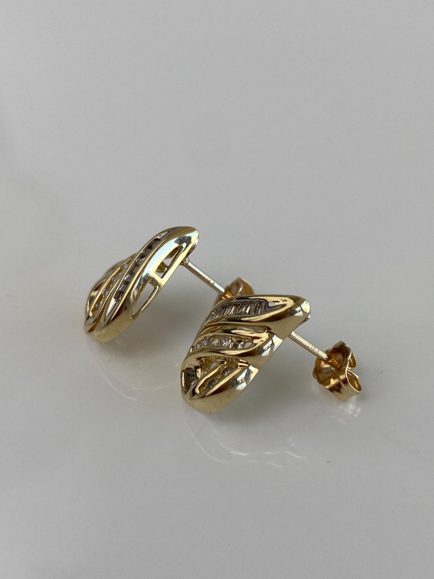 Vintage Solid 14k Yellow Gold Round & Baguette Diamond Drop Earrings