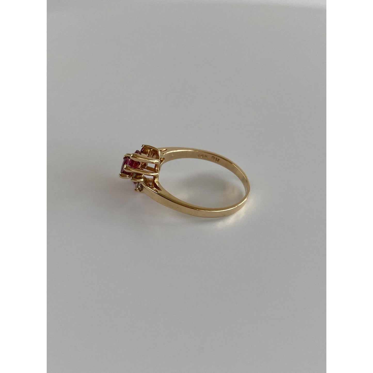 Vintage Solid 14k Yellow Gold Pink Spinel Diamond Twist Ring - Size 6