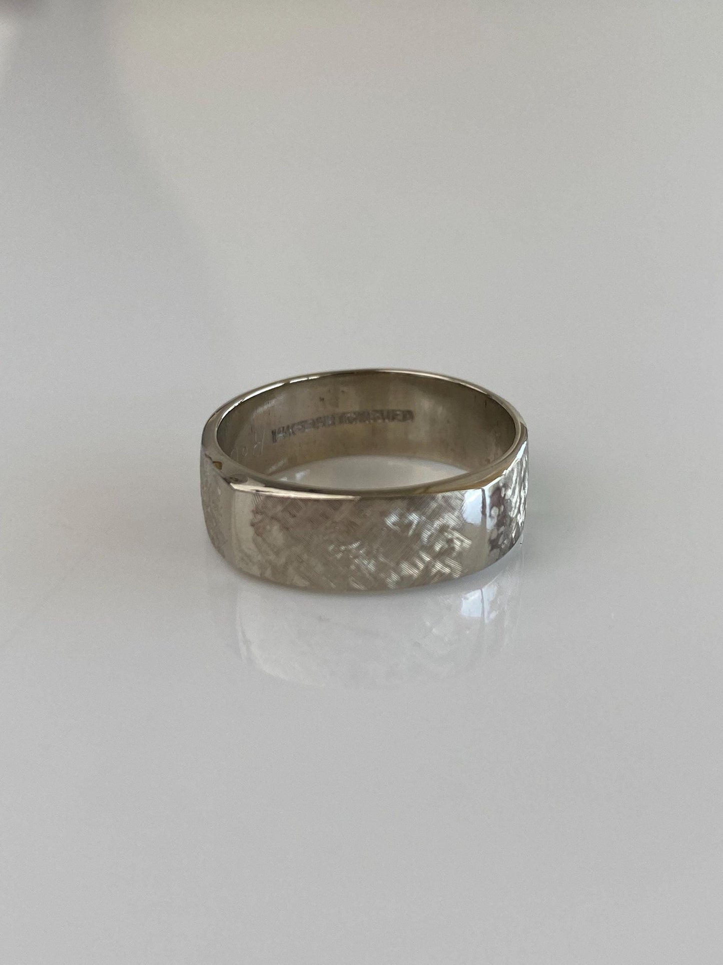 Vintage Solid 14k White Gold Crosshatch Pattern Ring Band - Size 7.5
