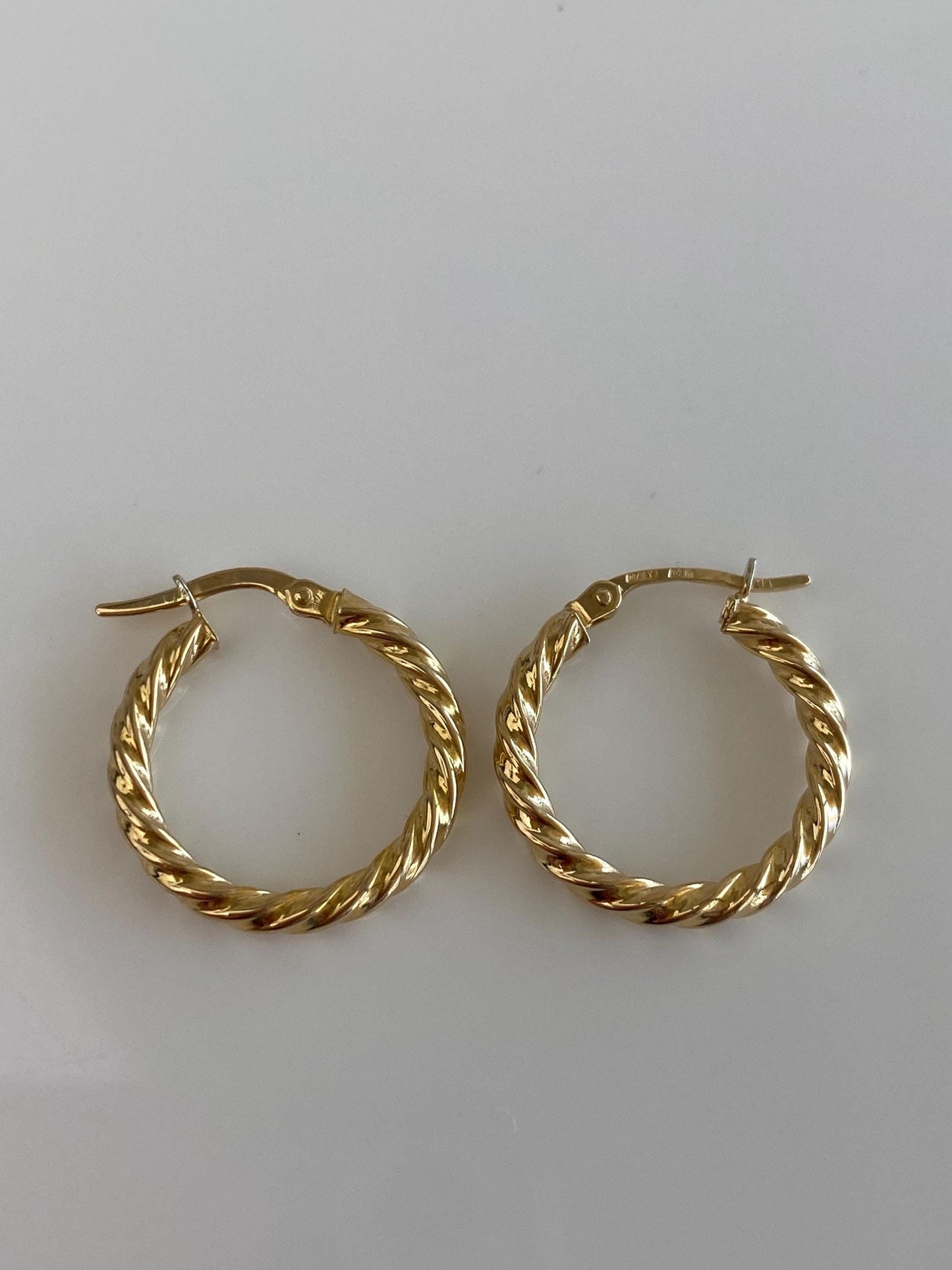 Vintage 14k Yellow Gold Twist Hoop Earrings