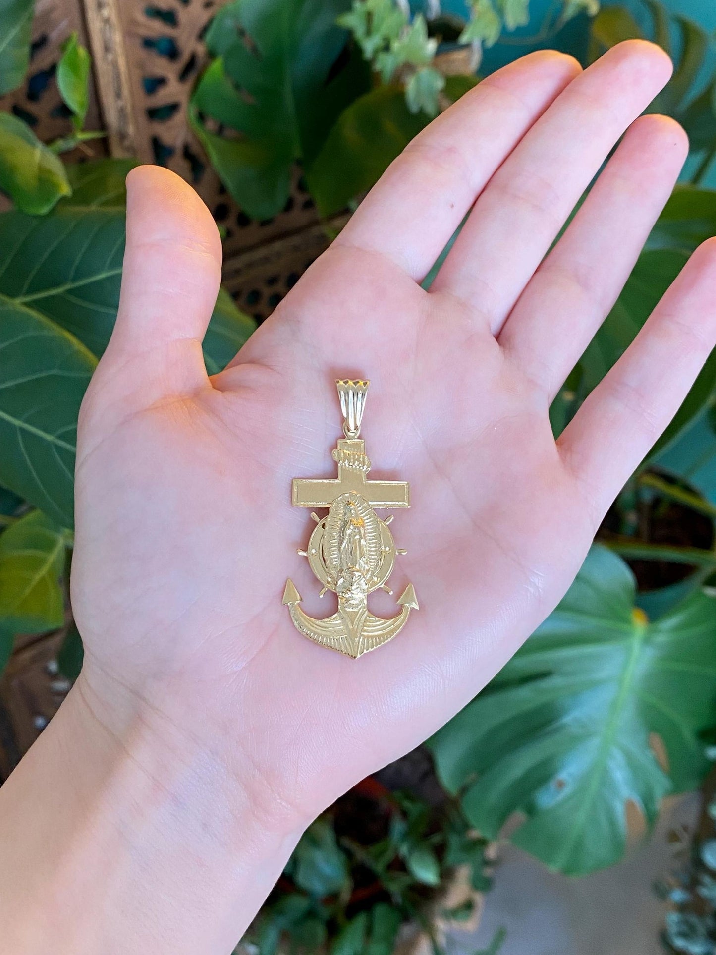 Vintage Solid 18k Yellow Gold Religious Anchor Charm