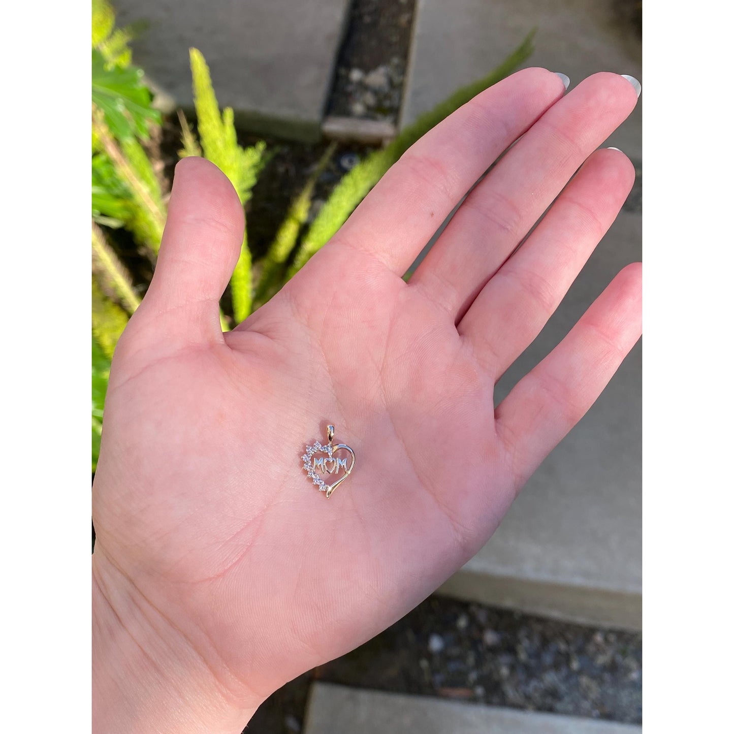 Solid 10k Yellow Gold Clear Sapphire 'Mom' Heart Charm