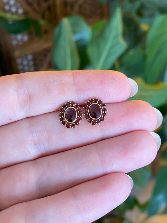 Vintage Solid 14k Yellow Gold Garnet Halo Garnet Stud Earrings