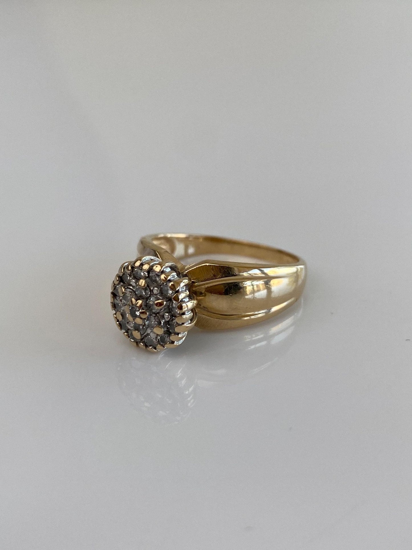 Vintage Solid 14k Yellow Gold Diamond Cluster Ring - Size 8