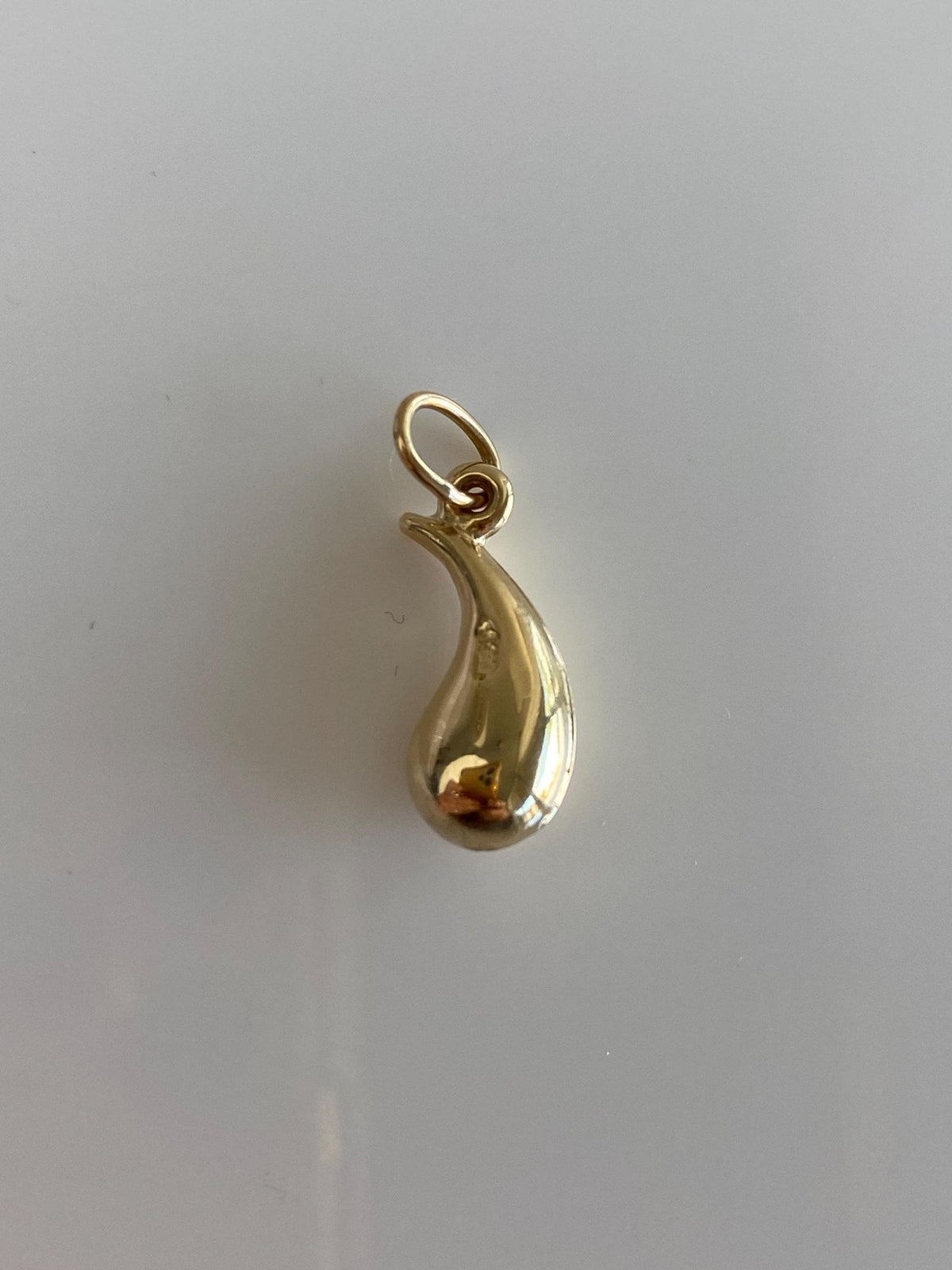 Vintage 14k Yellow Gold Teardrop Charm