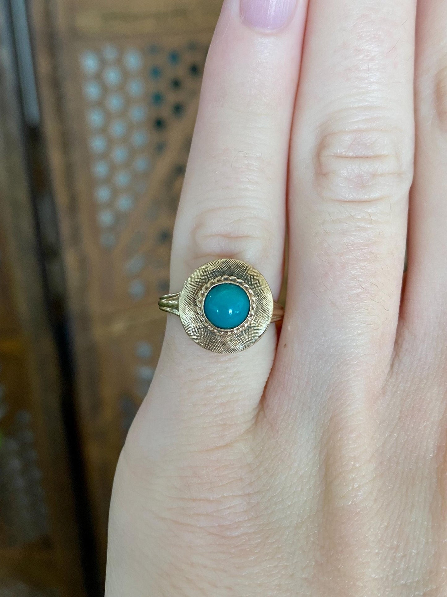 Vintage 9k Yellow Gold Turquoise Ring - Size 3.75