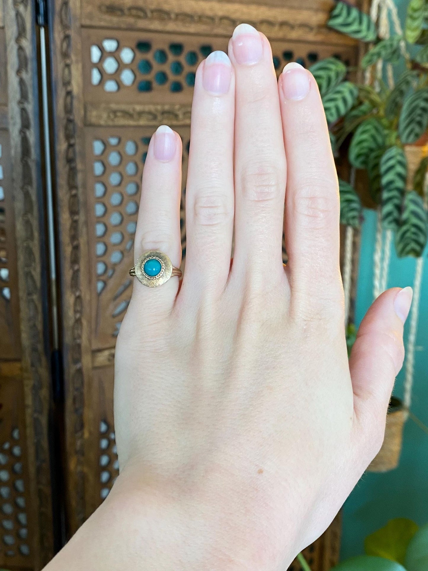 Vintage 9k Yellow Gold Turquoise Ring - Size 3.75