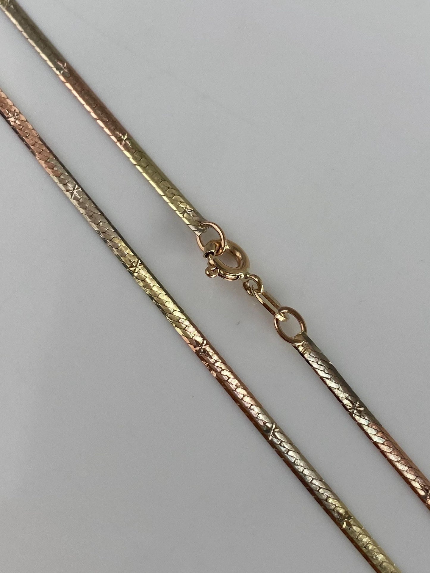 Vintage Solid 14k Tri Tone Gold Diamond Cut Slim Herringbone Chain Necklace - 17.5 inches