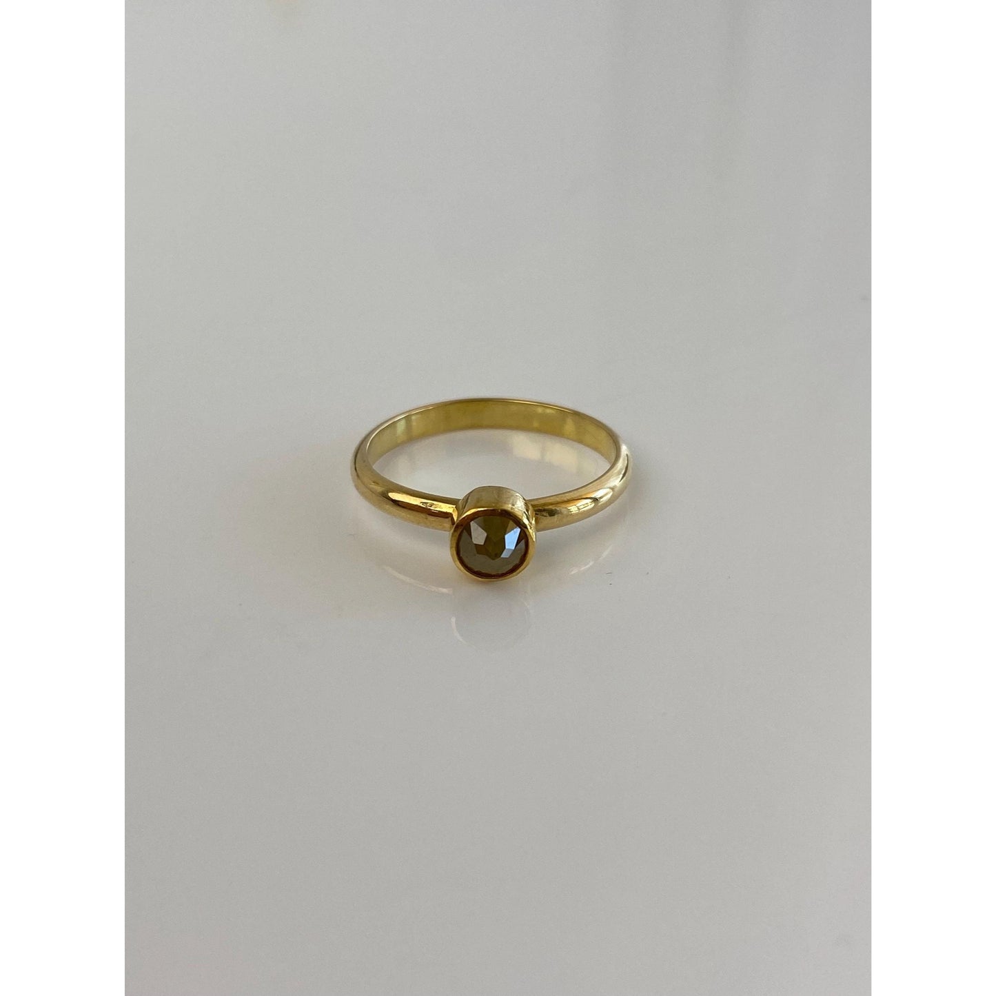 Vintage Solid 18k Yellow Gold Yellow Green Diamond Ring - Size 6.75