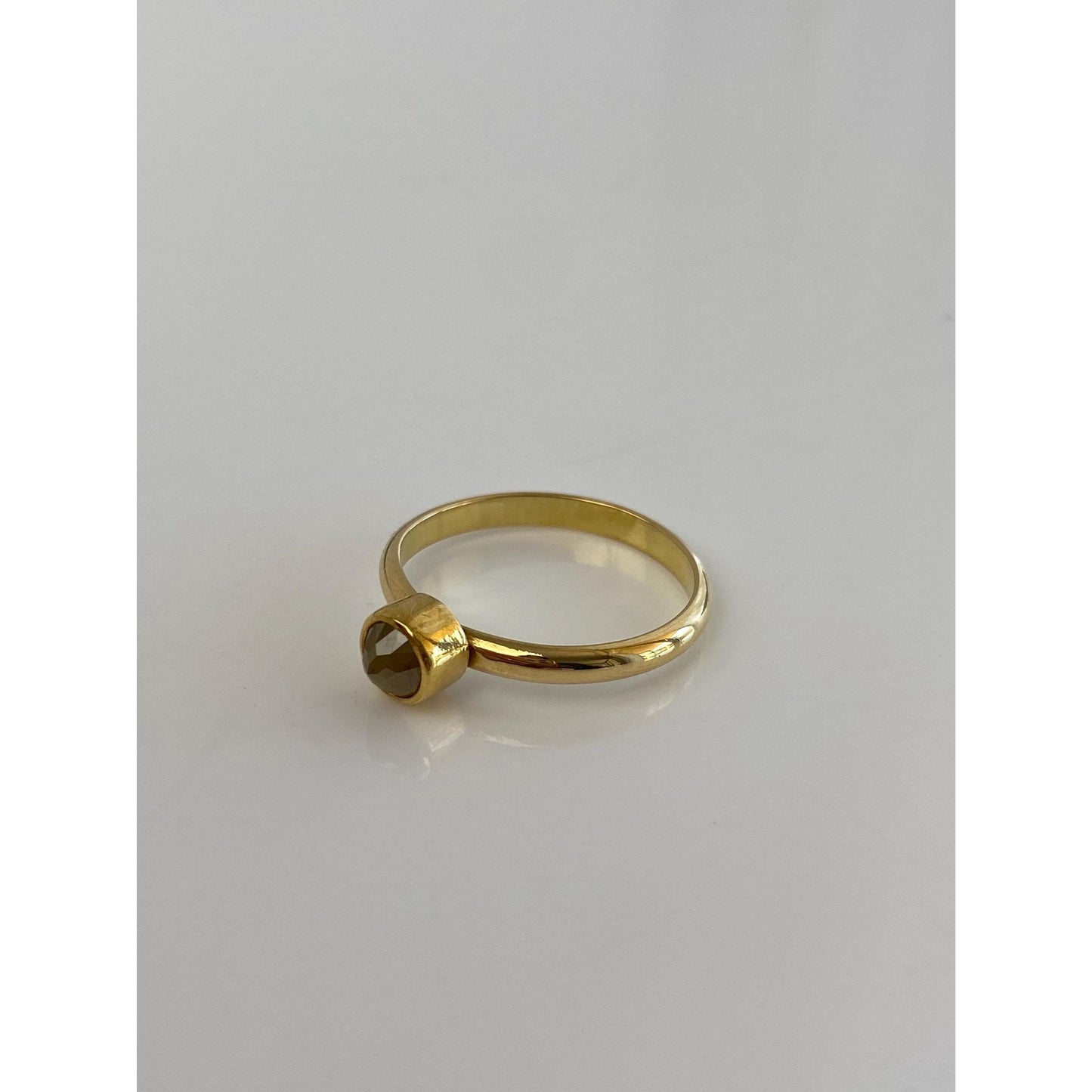 Vintage Solid 18k Yellow Gold Yellow Green Diamond Ring - Size 6.75