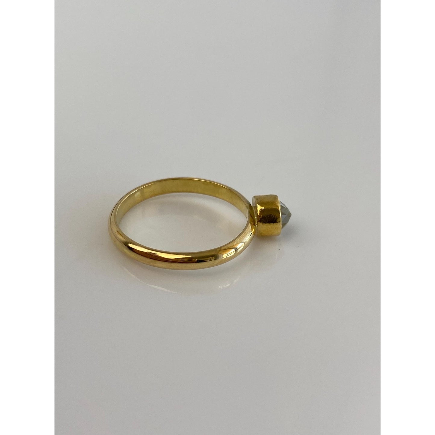 Vintage Solid 18k Yellow Gold Yellow Green Diamond Ring - Size 6.75