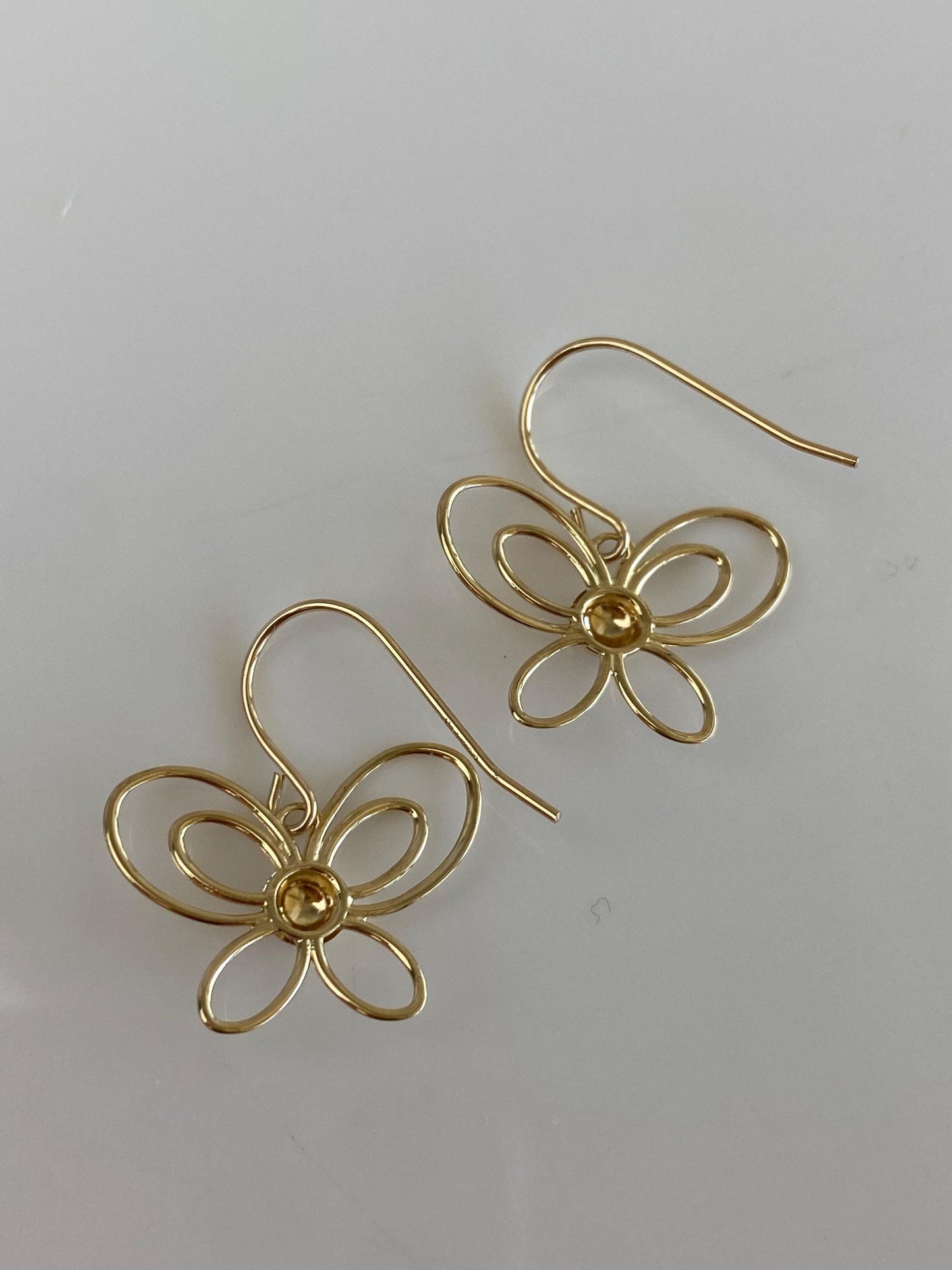 Vintage Solid 14k Yellow Gold Wire Butterfly Dangle Earrings