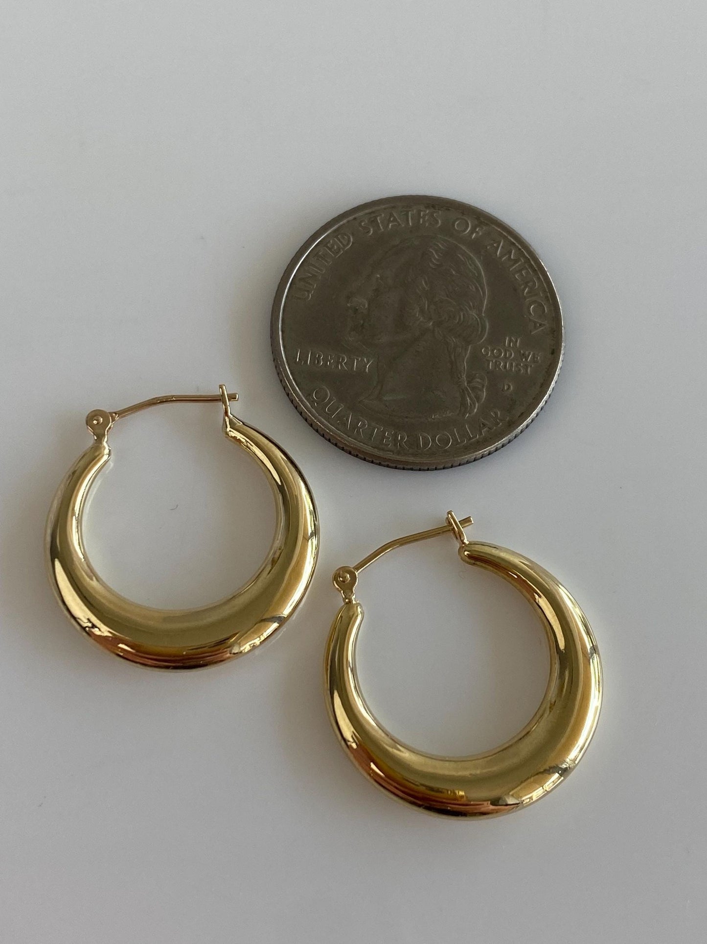 Vintage 14k Yellow Gold Tapered Hoop Earrings
