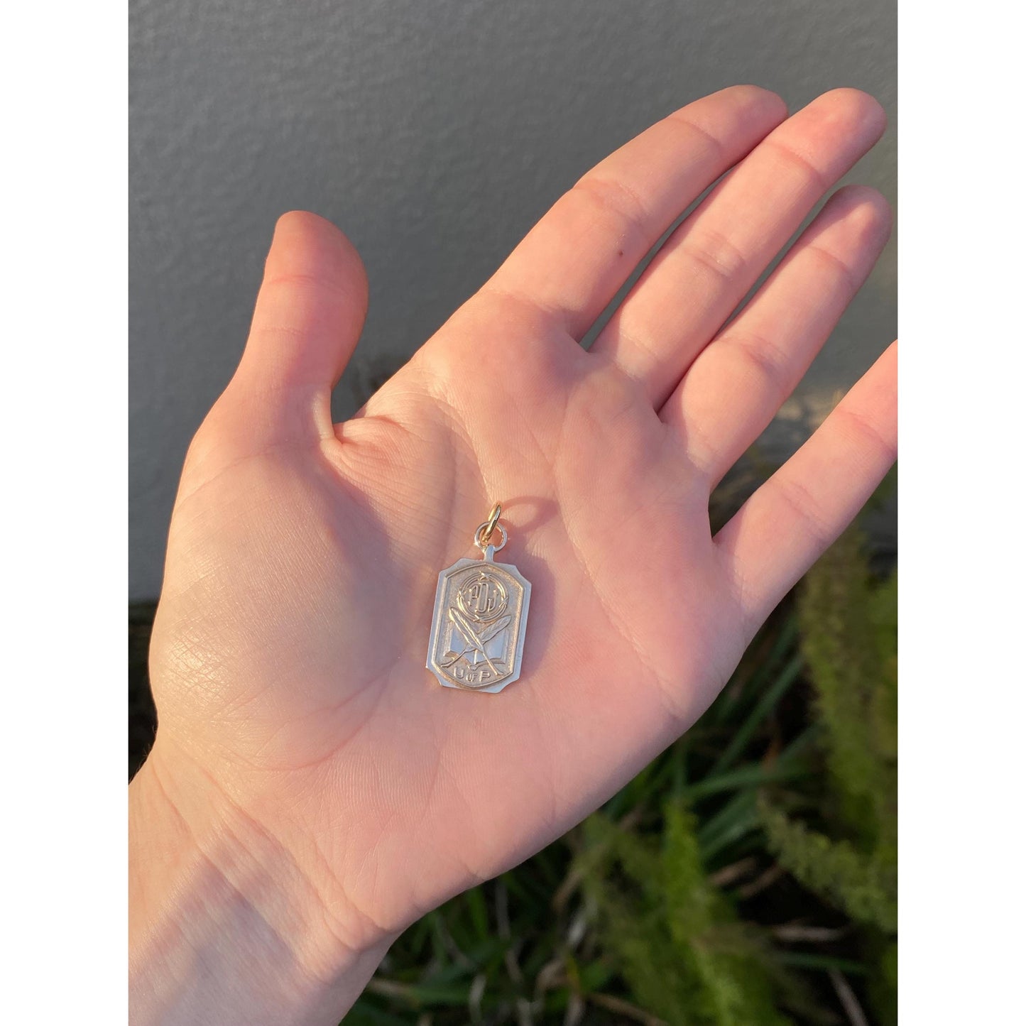 Vintage Solid 10k Yellow Gold College U of P Editors Charm