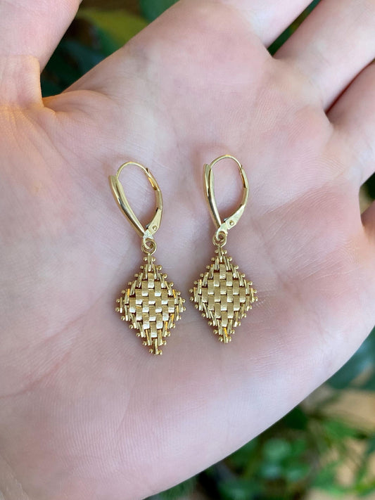 Vintage Solid 18k Yellow Gold Chain Mesh Dangle Earrings