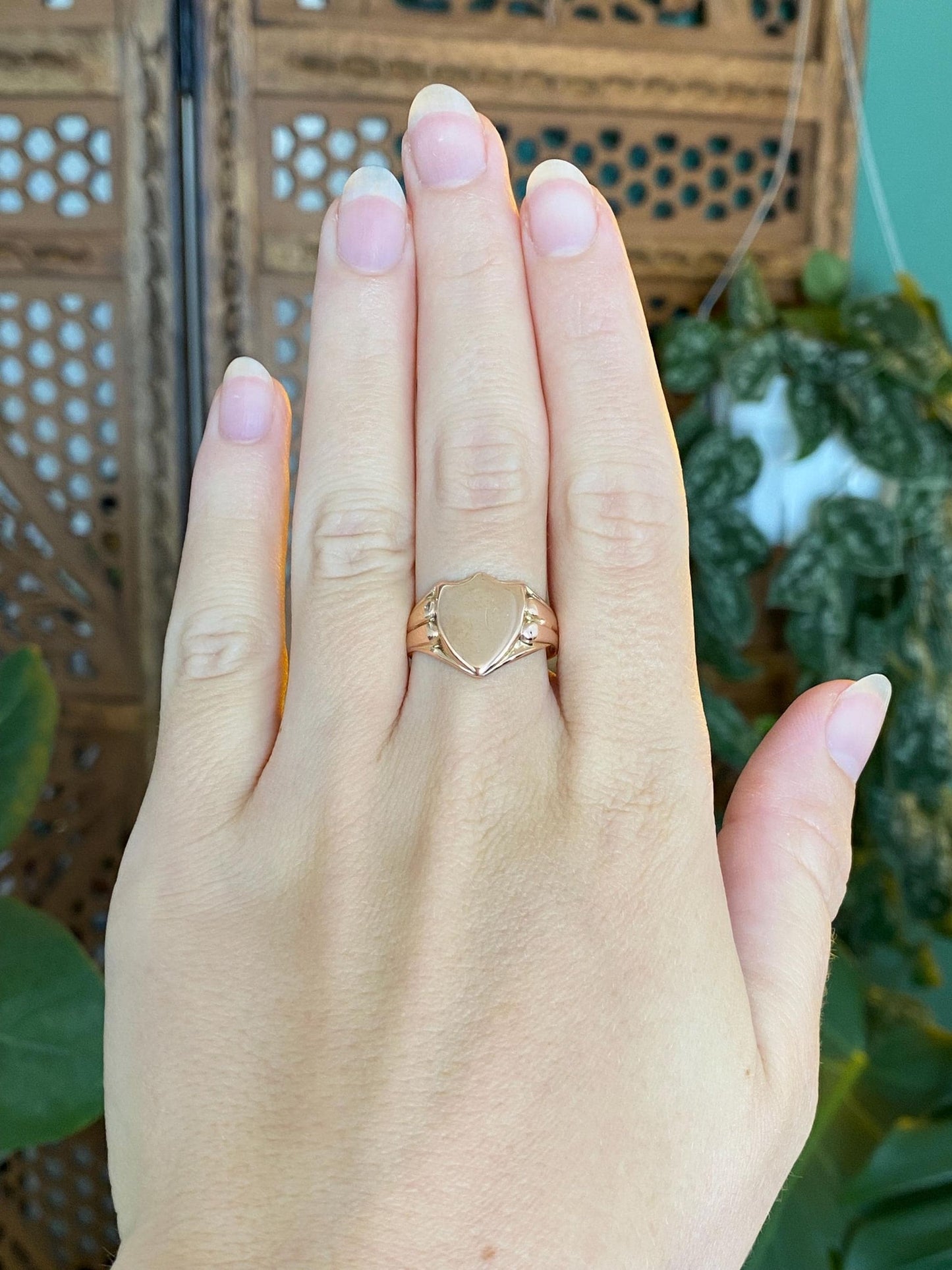 Vintage Solid 9k Rose Gold Shield Signet Ring - Size 9