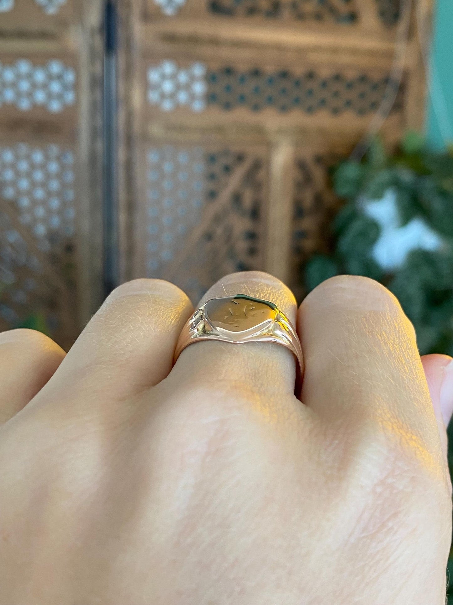 Vintage Solid 9k Rose Gold Shield Signet Ring - Size 9