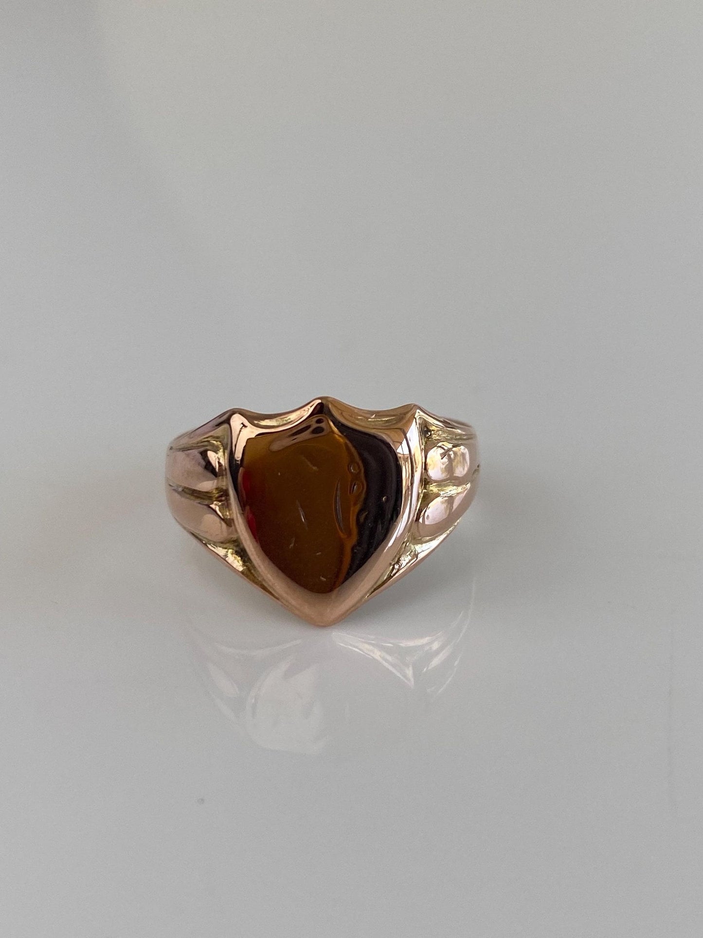Vintage Solid 9k Rose Gold Shield Signet Ring - Size 9