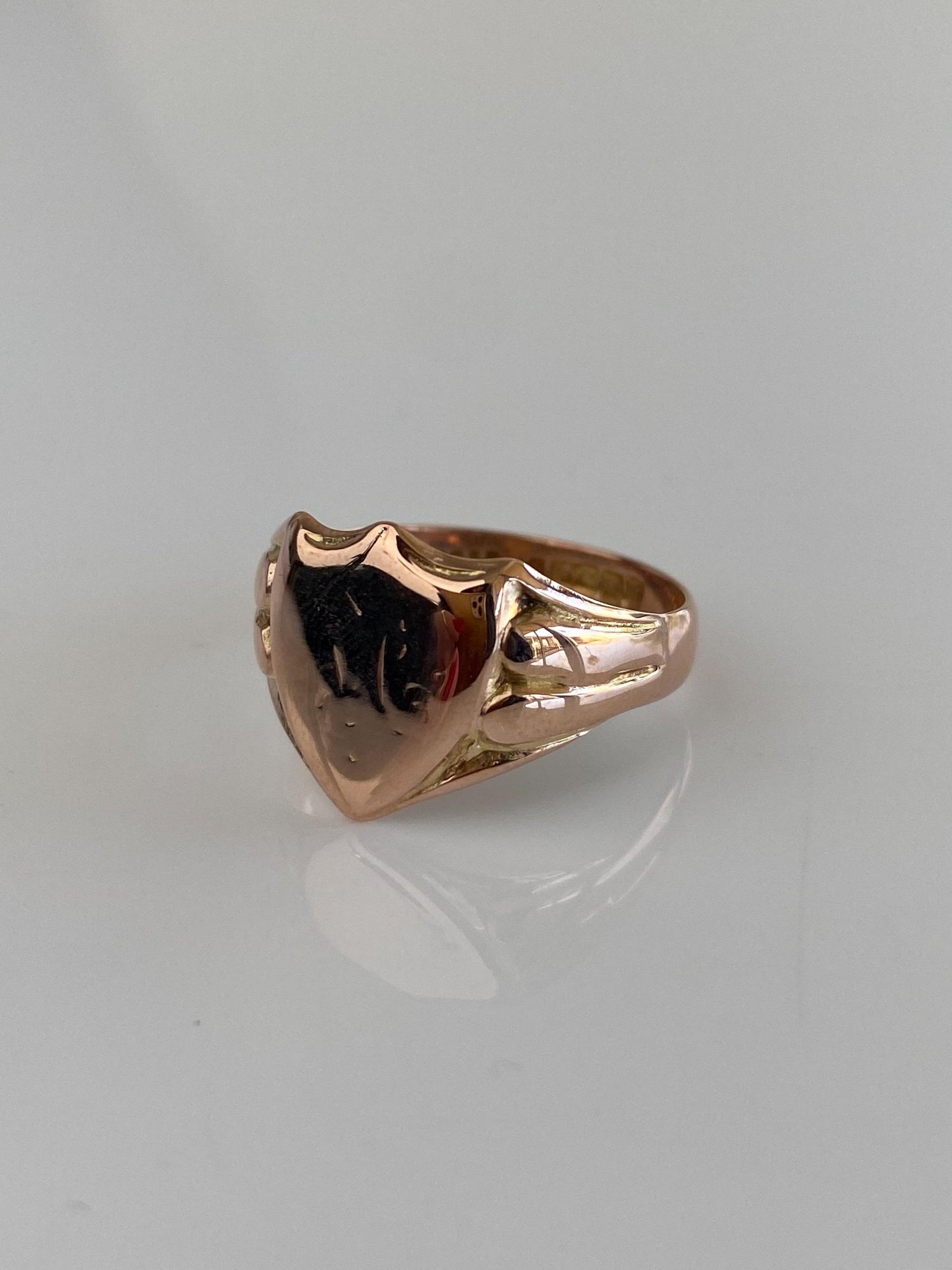 Vintage Solid 9k Rose Gold Shield Signet Ring - Size 9