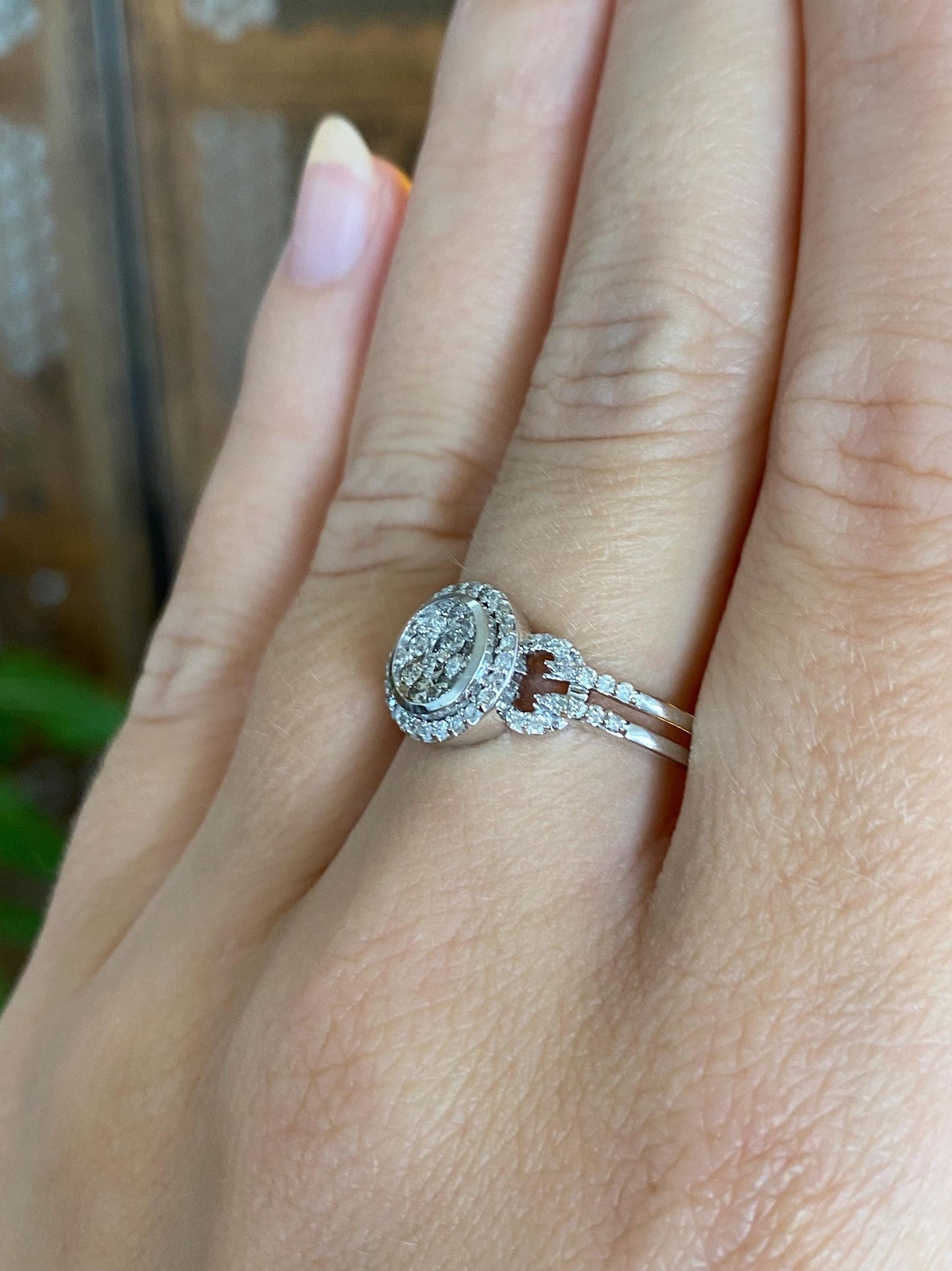Vintage Solid 14k White Gold Diamonds Ring - Size 8.75