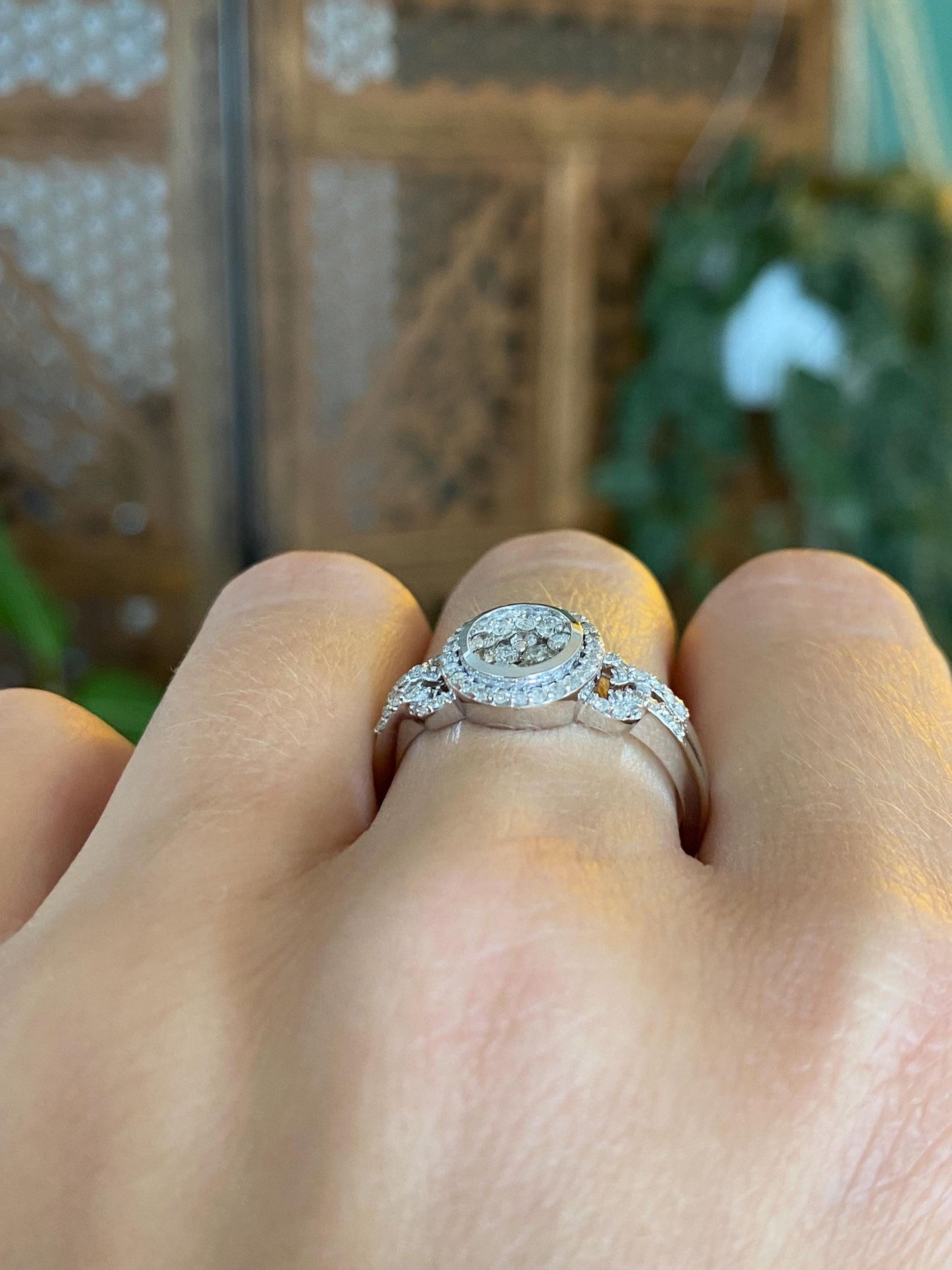 Vintage Solid 14k White Gold Diamonds Ring - Size 8.75