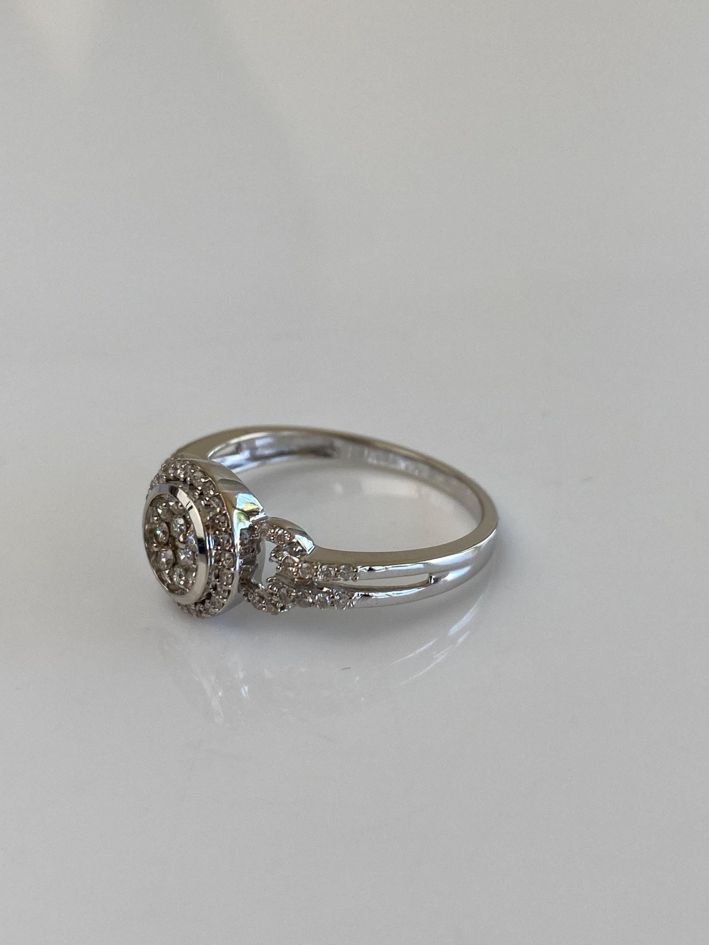 Vintage Solid 14k White Gold Diamonds Ring - Size 8.75