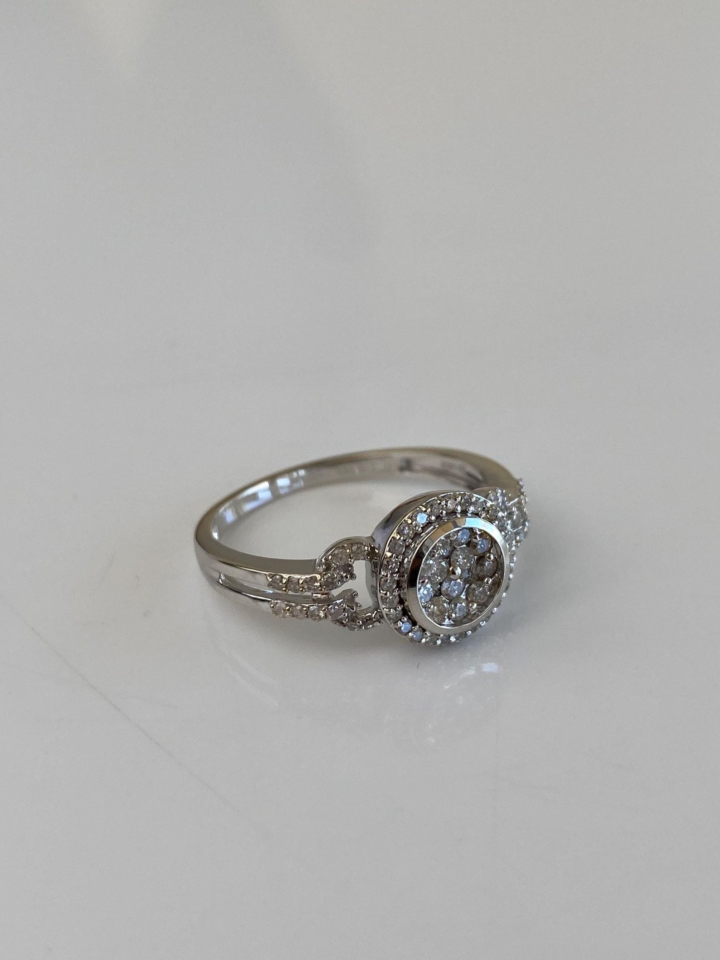 Vintage Solid 14k White Gold Diamonds Ring - Size 8.75