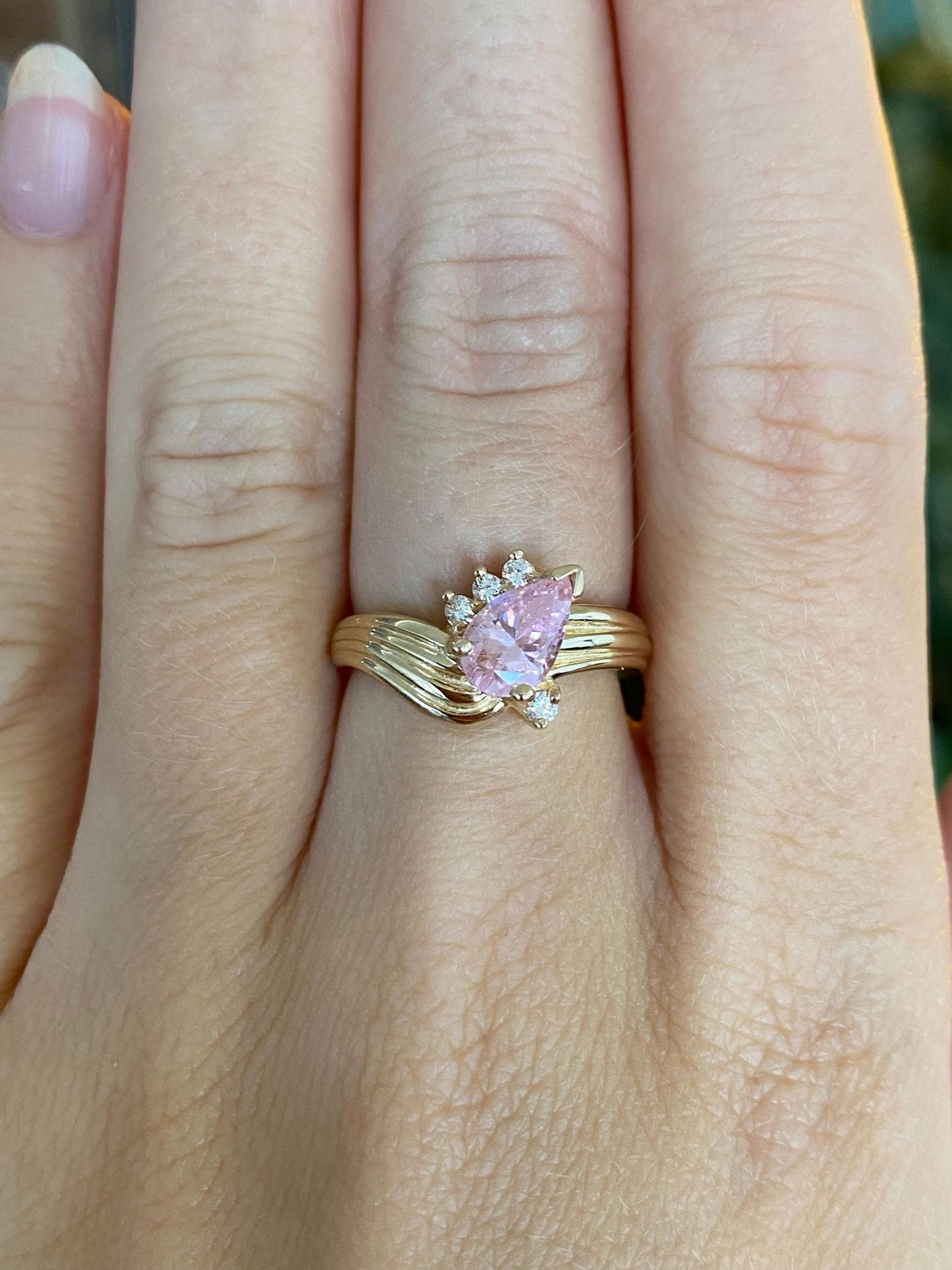 Vintage Solid 14k Yellow Gold Pink & Clear Quartz Ring - Size 6