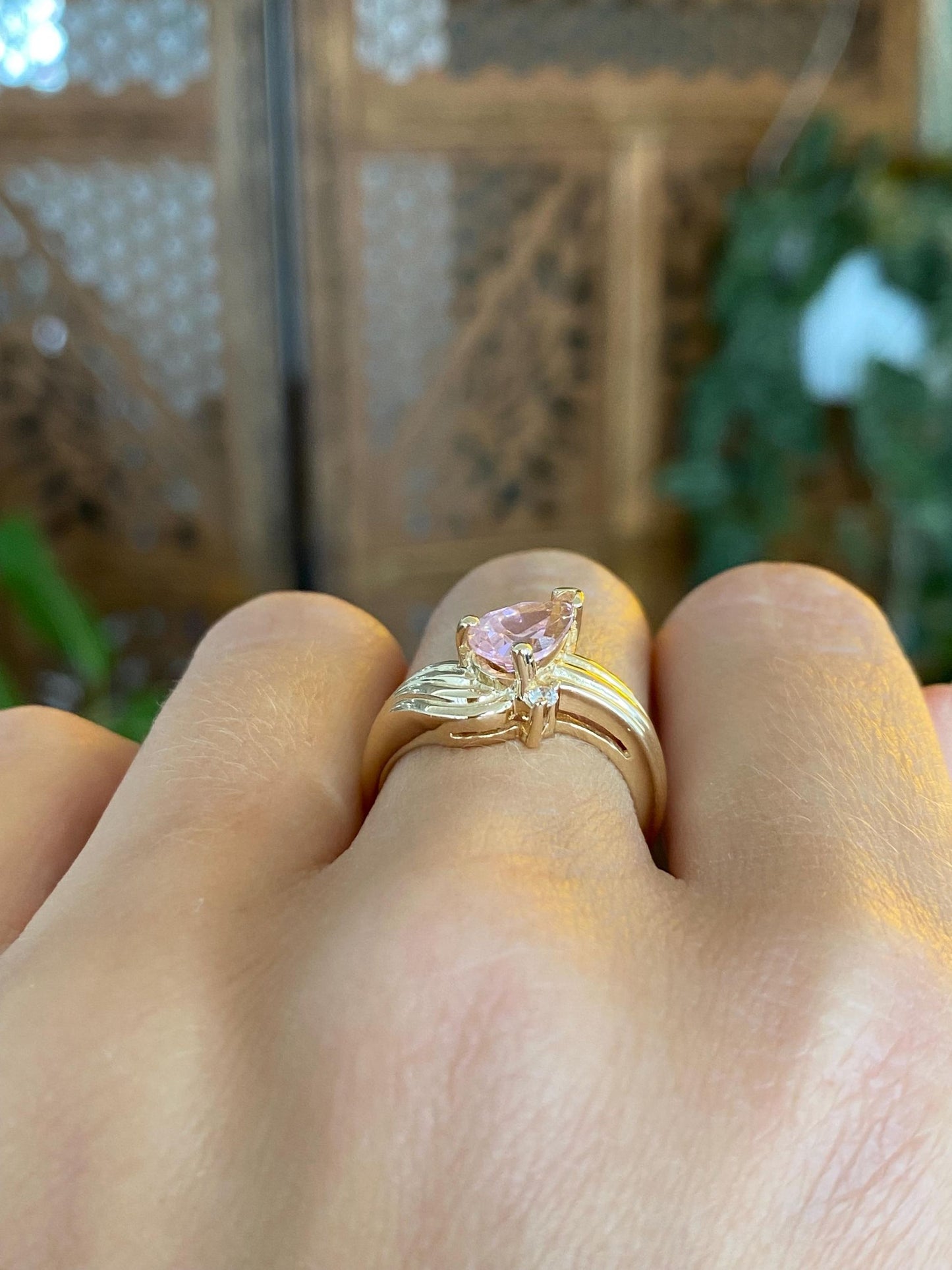 Vintage Solid 14k Yellow Gold Pink & Clear Quartz Ring - Size 6