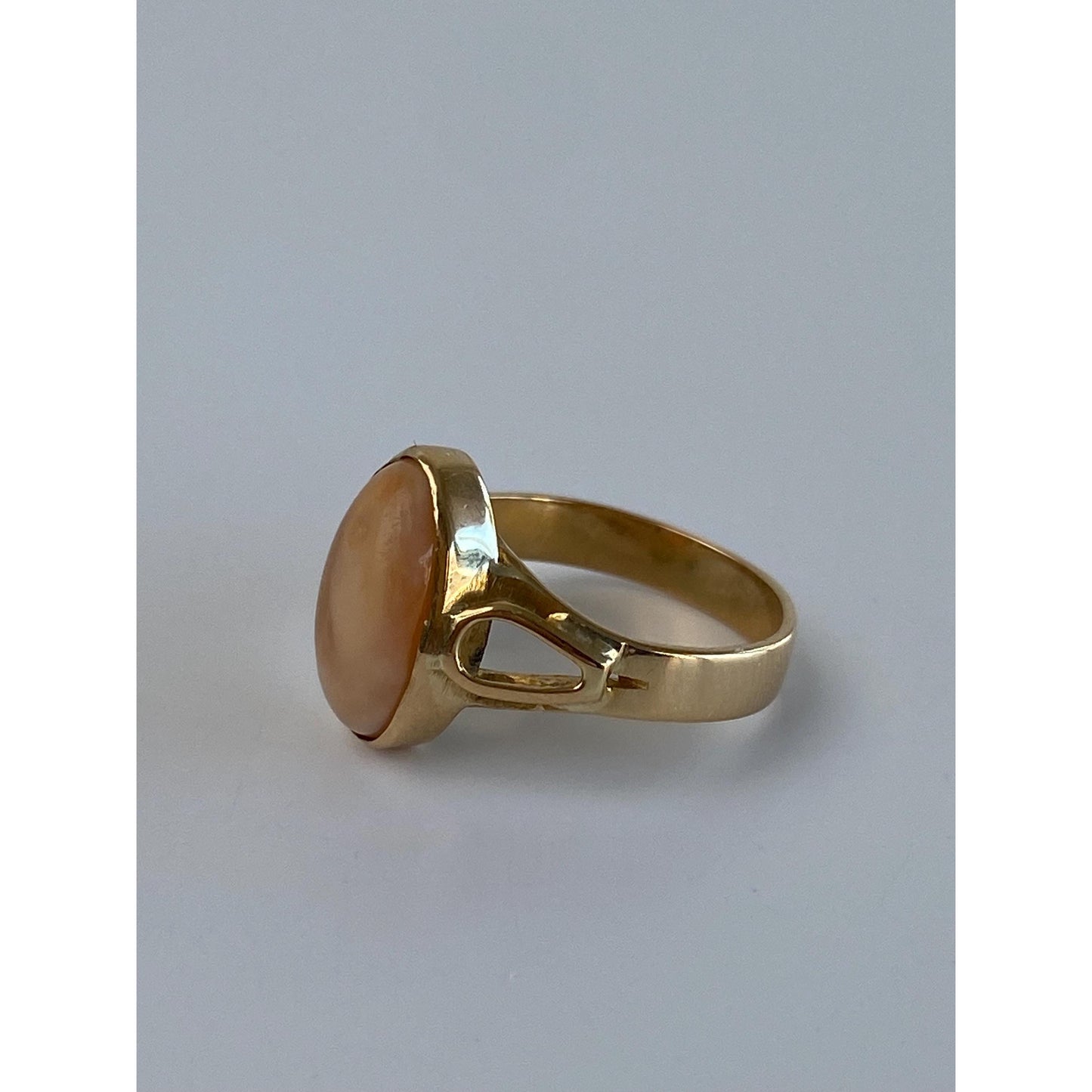 Vintage Solid 18k Yellow Gold Peach Fire Opal Ring - Size 5.75